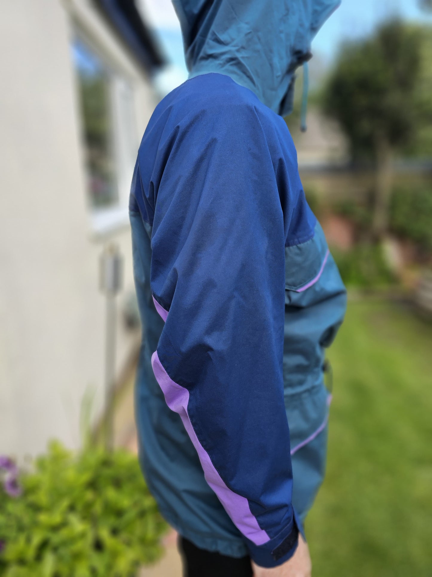 Vintage 90's Berghaus Aqua Foil Full Zip Hooded Casual/Outdoor Jacket/Coat - M/Medium