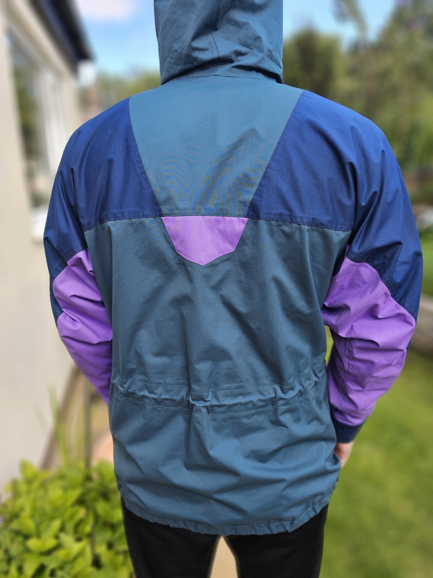 Vintage 90's Berghaus Aqua Foil Full Zip Hooded Casual/Outdoor Jacket/Coat - M/Medium
