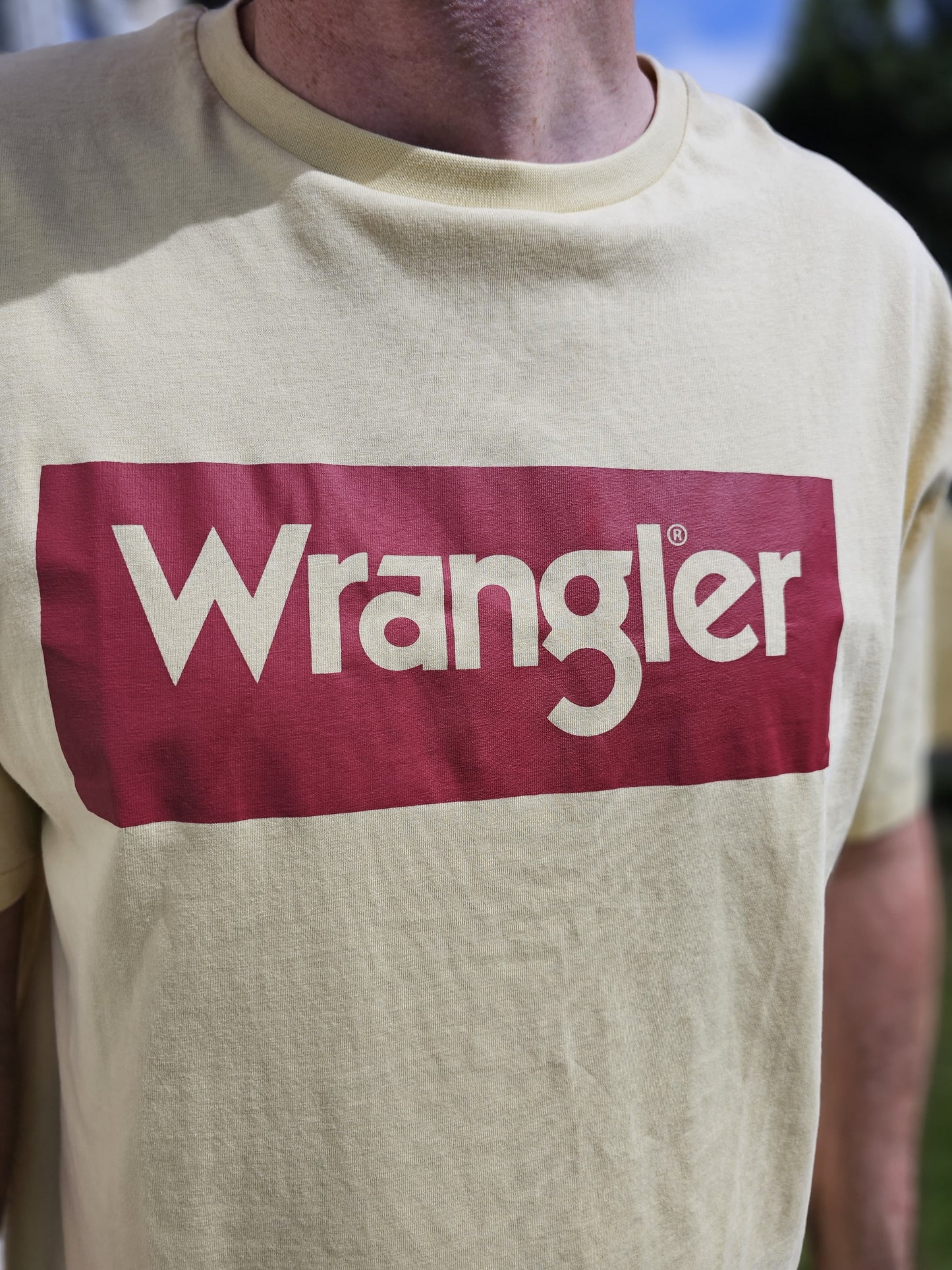 Brand New Wrangler Big Spellout Print Yellow Short Sleeve T-Shirt - XXL/3XL