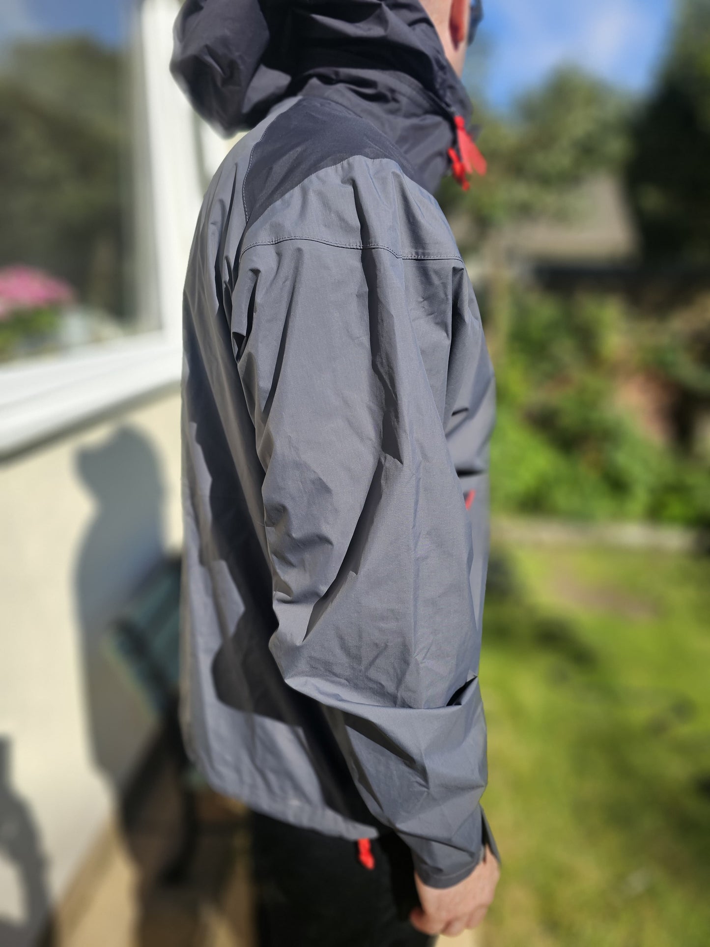 Bergahus Black/Grey Unisex Mayeurvate Waterproof Outdoor Jacket - M/Medium