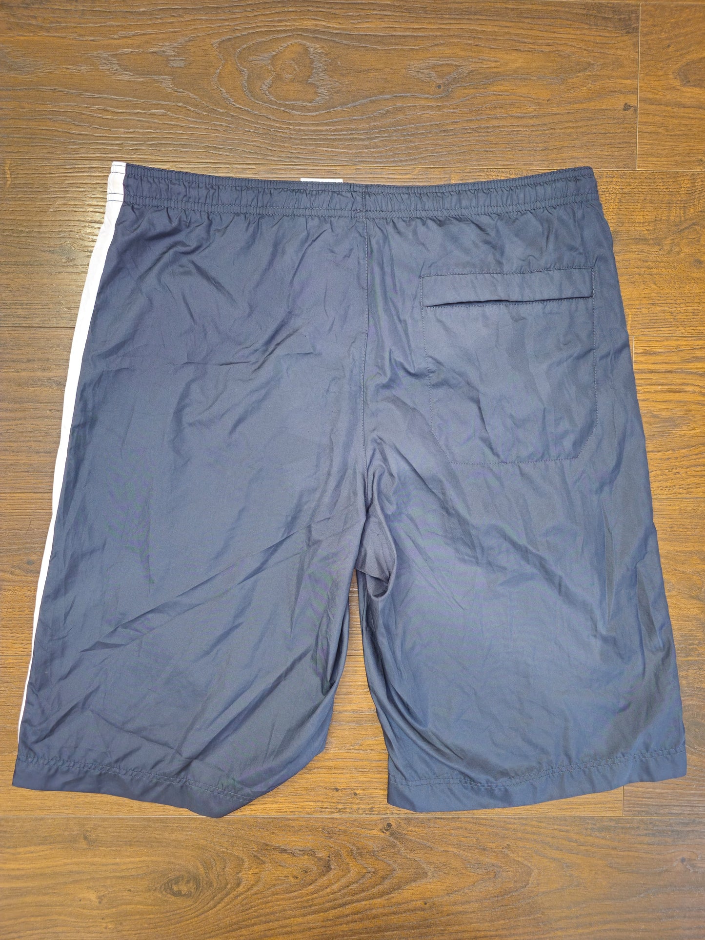 Nike Vintage Navy/White Mesh Lined Shorts - M/Medium