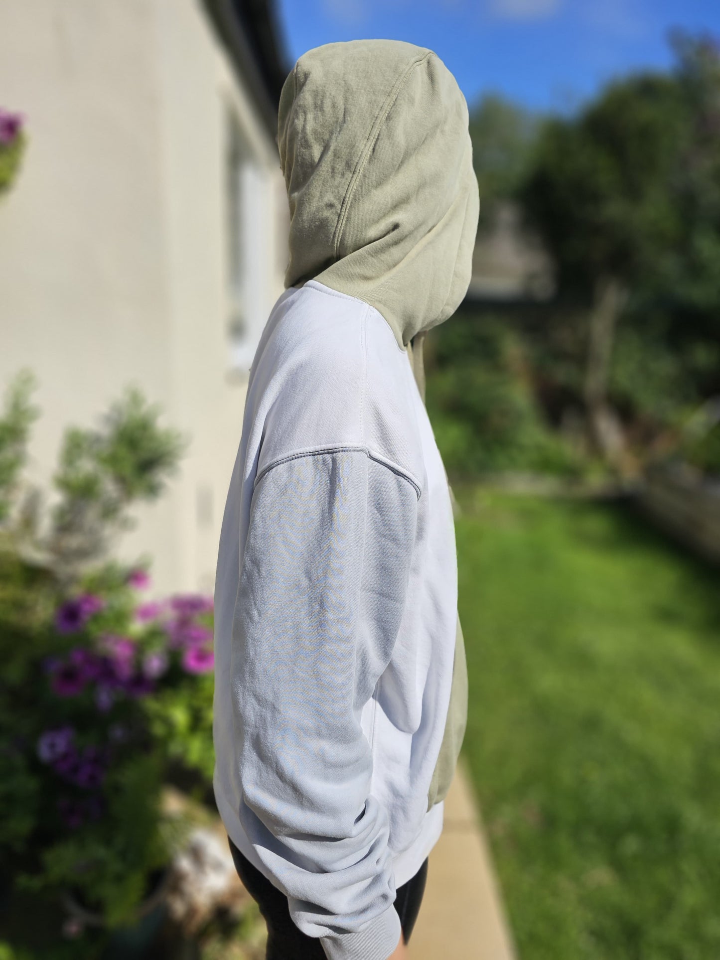 Womens Nike Standard Fit White/Khaki Hoodie - M/Medium