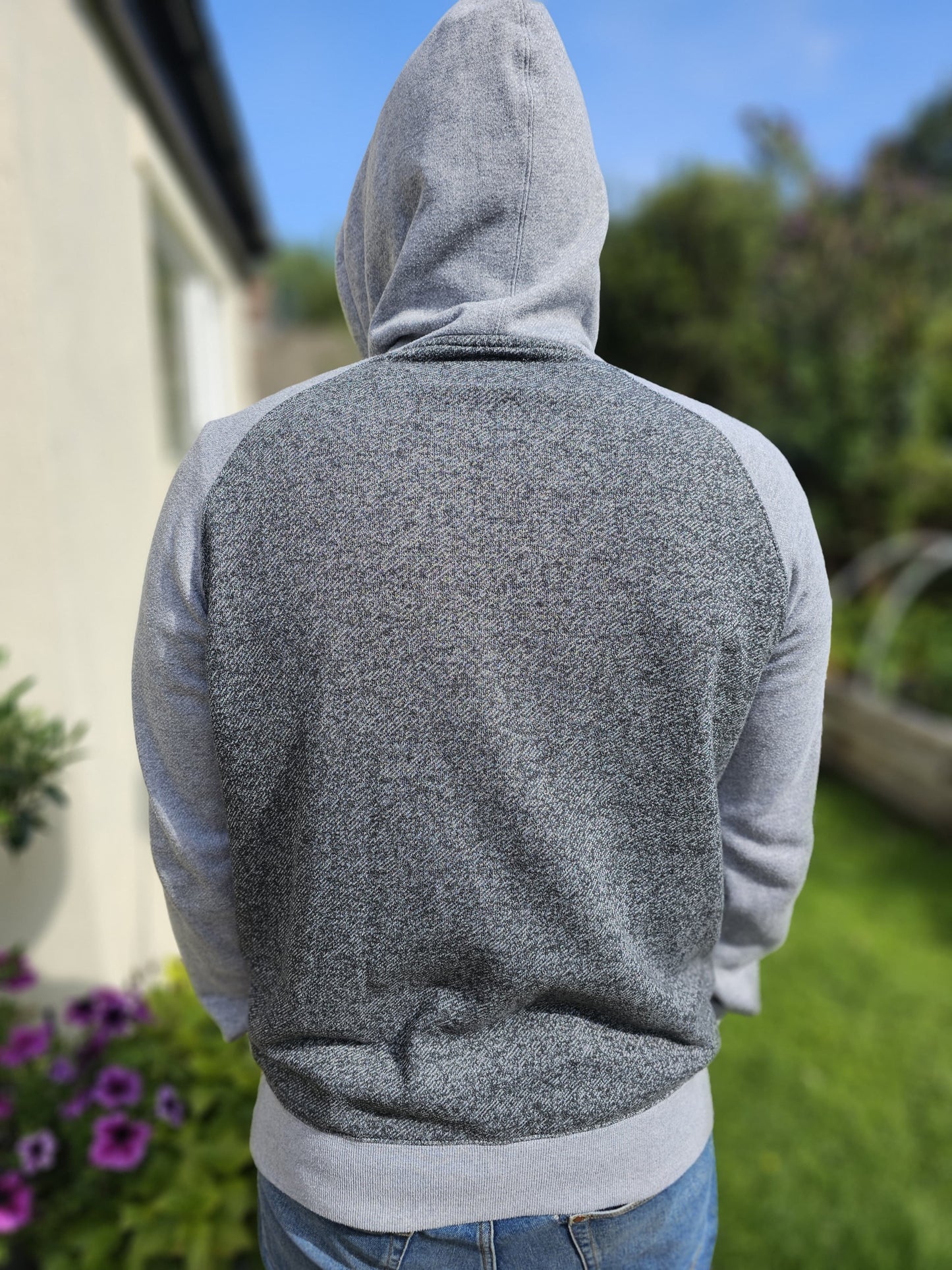 Billabong Embroidered Casual Two Tone Grey Pullover Hoodie - L/Large