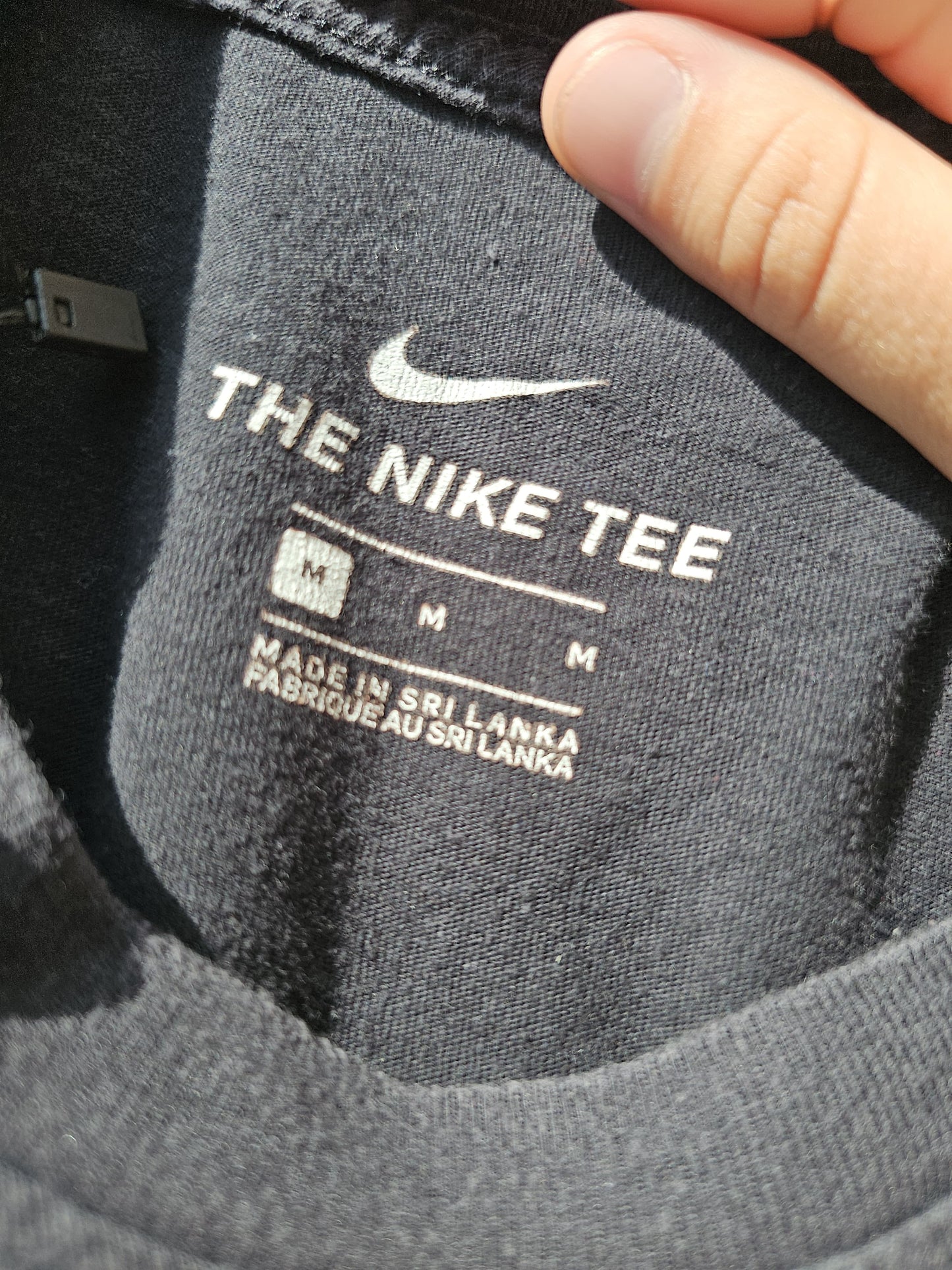 Mens Nike Embroidered Swoosh Short Sleeve T-Shirt - M/Medium