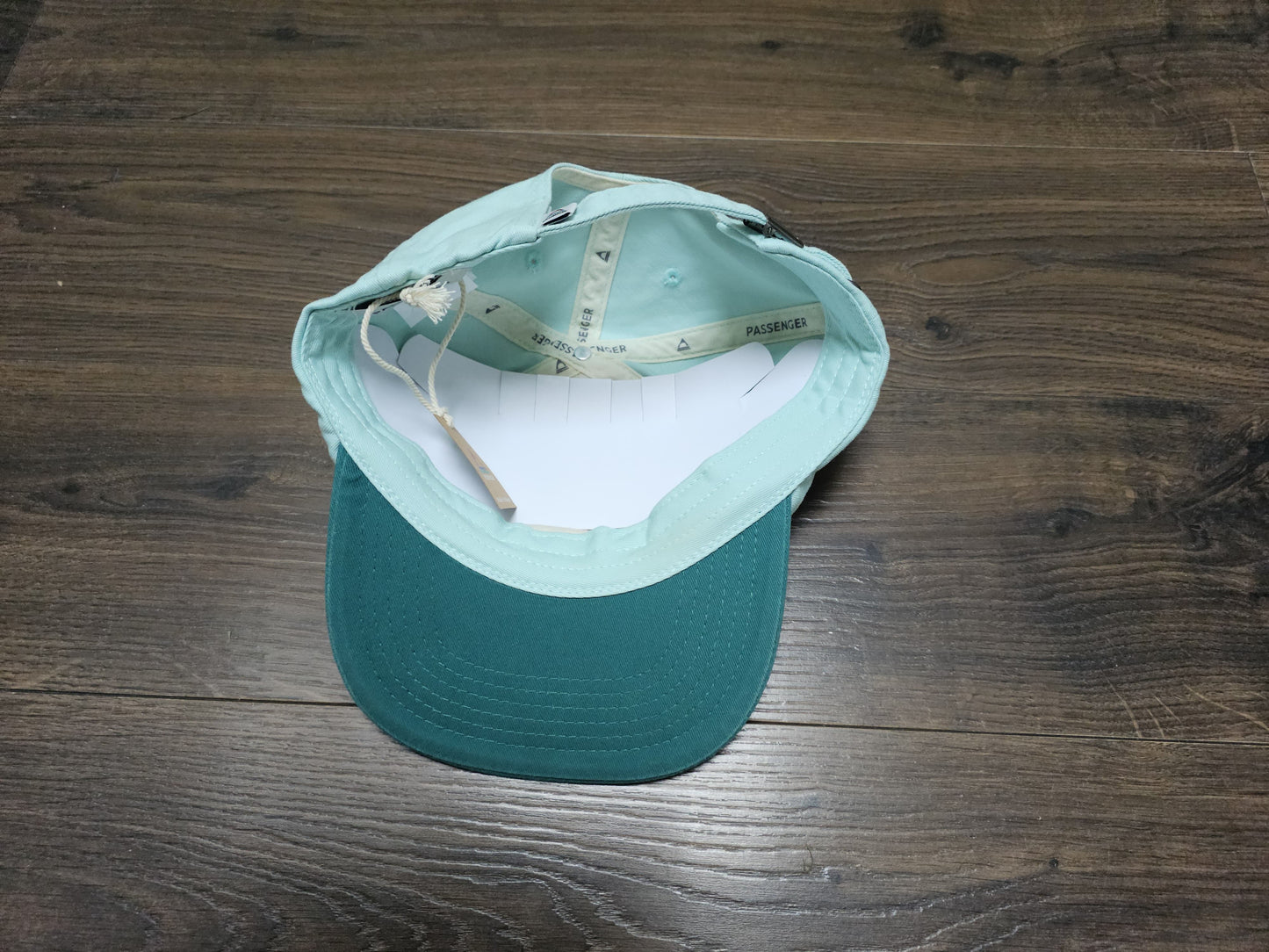 Passenger NWT Casual Turquoise Low Profile Peaked Cap/Hat - Adjustable/Unisex