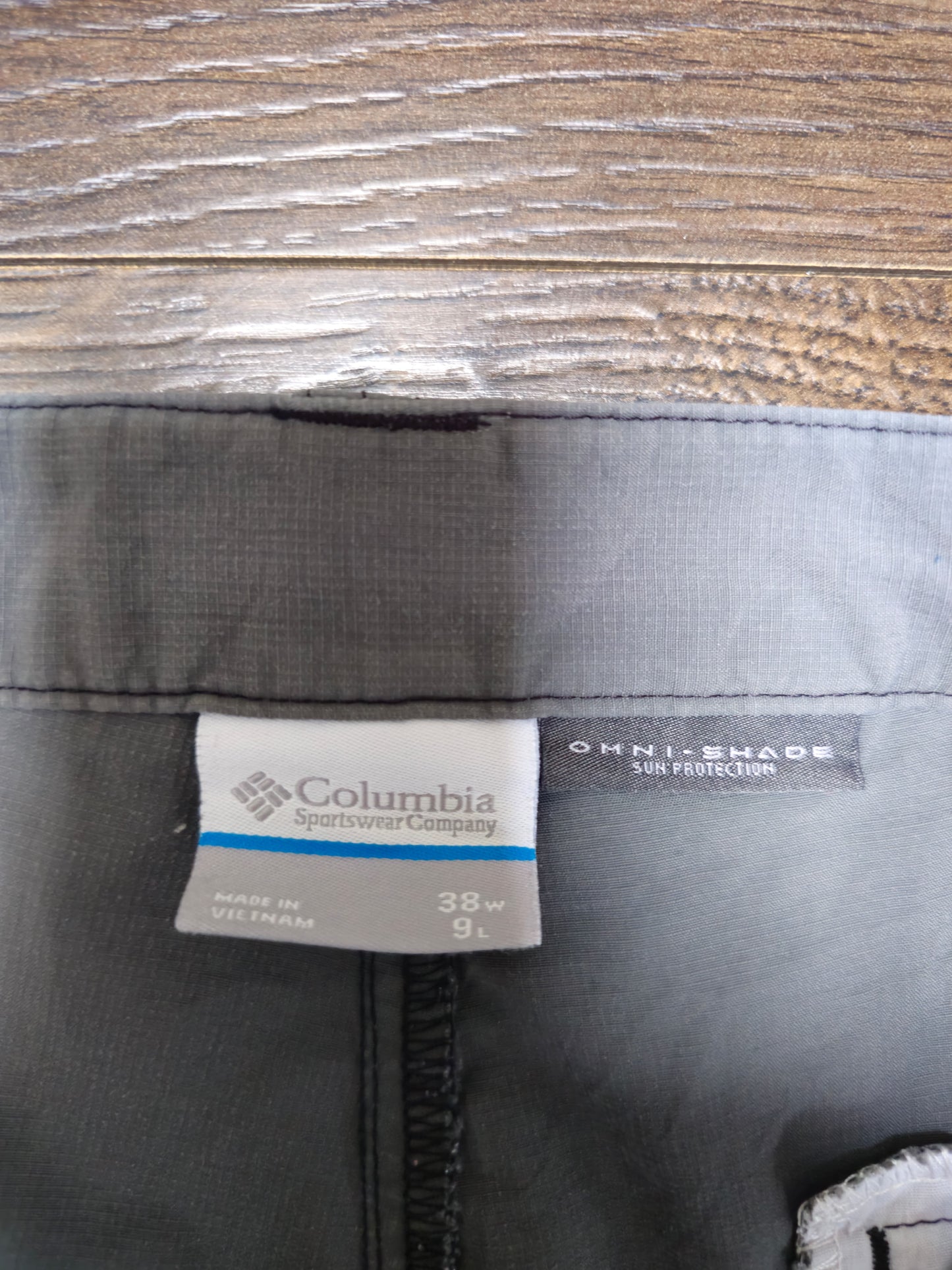 Columbia Omni-Shade Washed Grey Activewear Hiking Sports Cargos Shorts - W38/L9