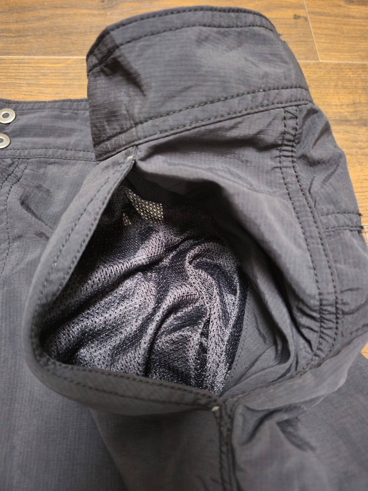 Columbia Omni-Shade Black Walking Pants/Trousers - 16 Regular/W39/L30