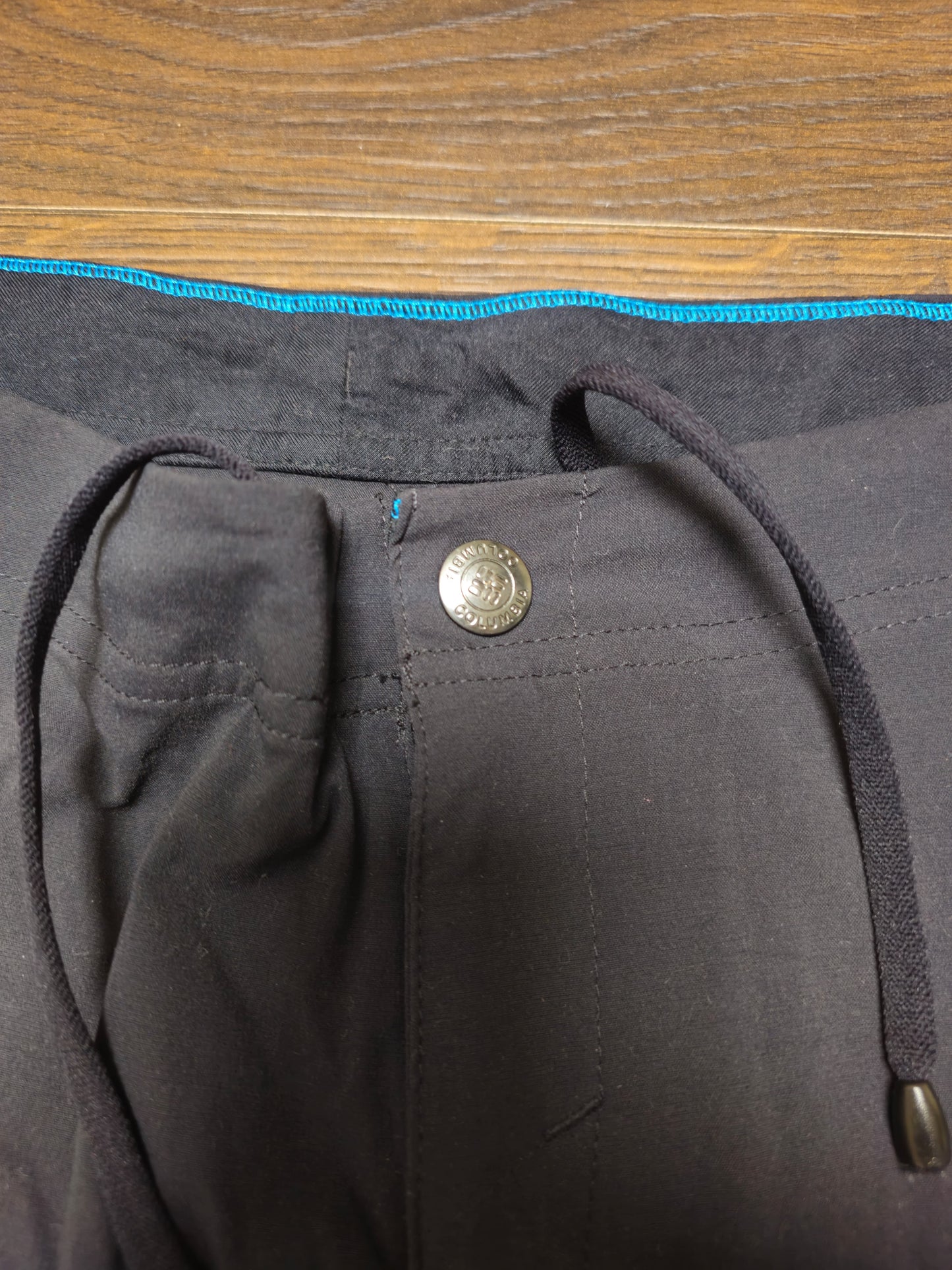 Columbia Omni-Shield Black Walking Pants/Trousers - 6/38 W30/L32