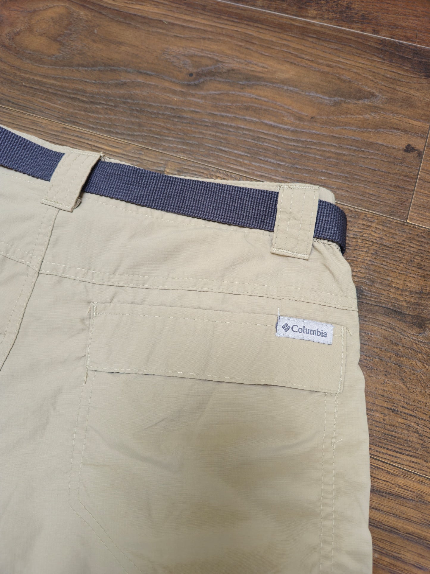 Mens Columbia Beige Cut Off Hiking/Walking Cargo Trousers/Shorts - W30/L32