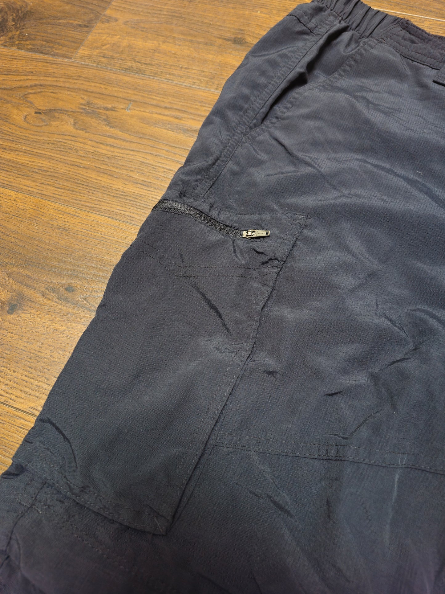 Mens Columbia Black Cut Off Hiking/Walking Cargo Trousers/Shorts - W38/L34