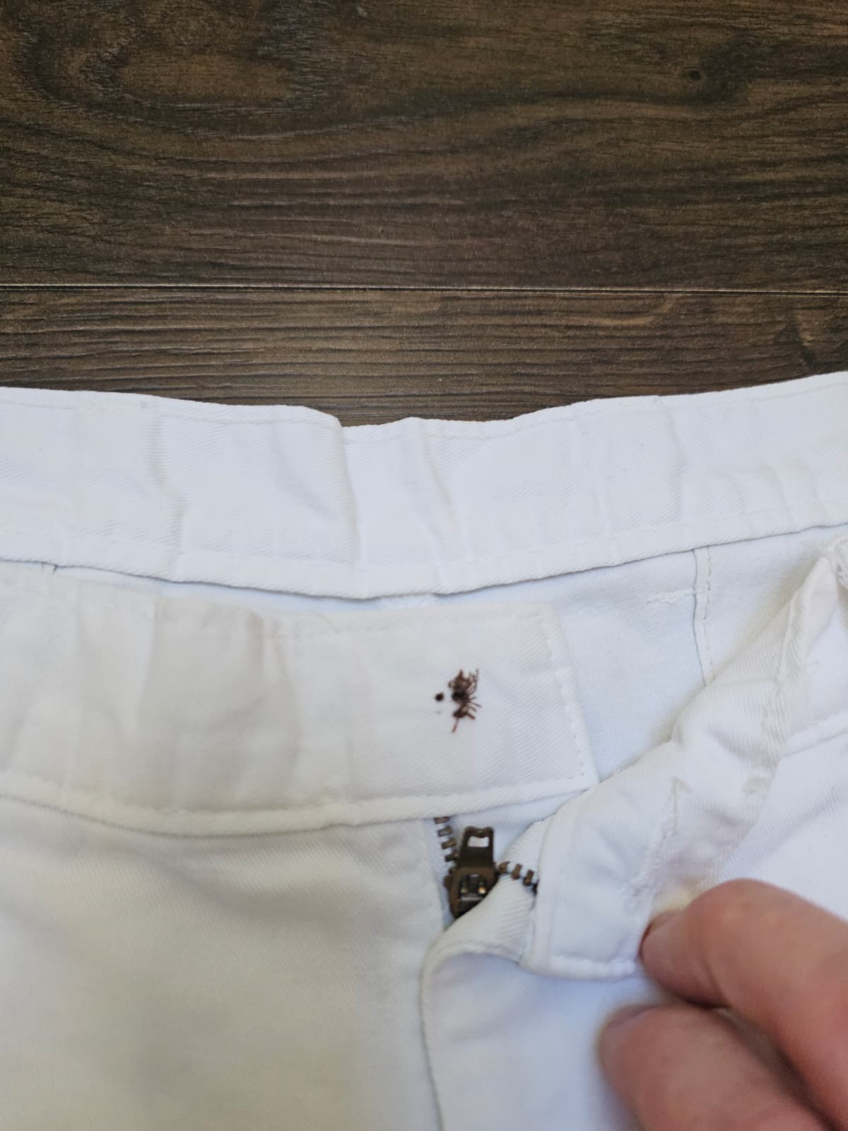 Men’s White Dockers Chino Shorts - W37/L7