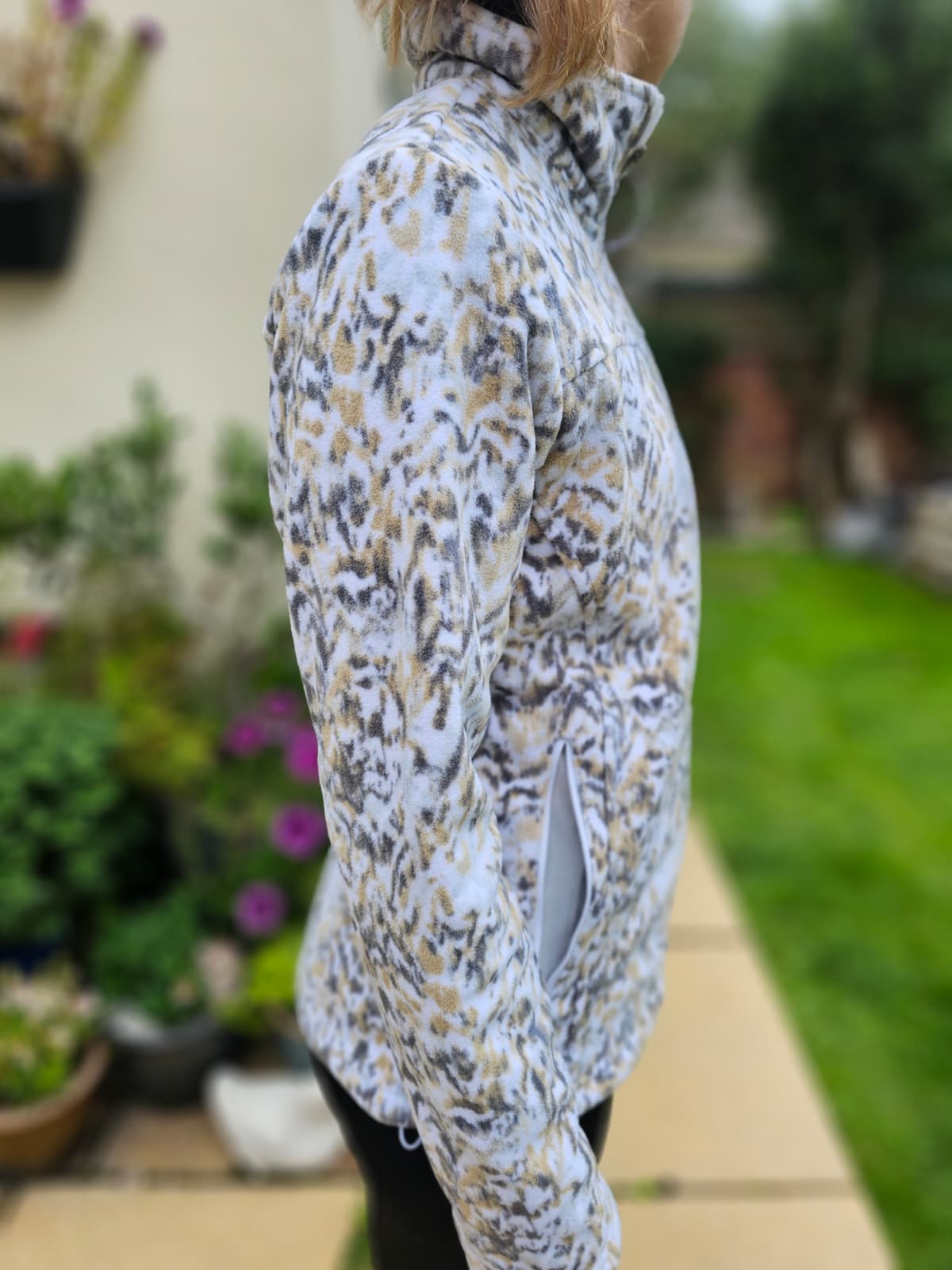 Columbia Women's Fast Trek Printed White Terrain Fleece Jacket - M/Medium/10 Hike