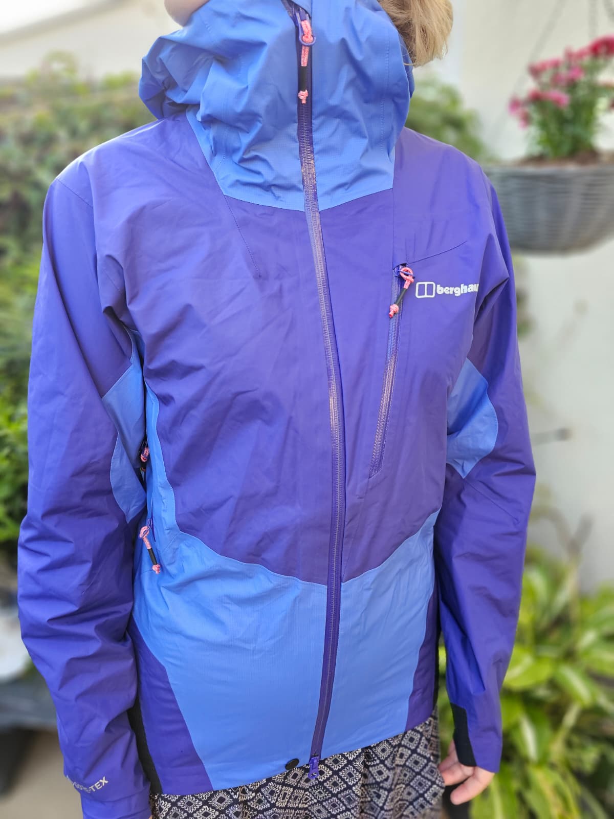 Berghaus Changtse Xtrem Activewear Full Zip Hooded Gore-Tex Technical Jacket - UK 10
