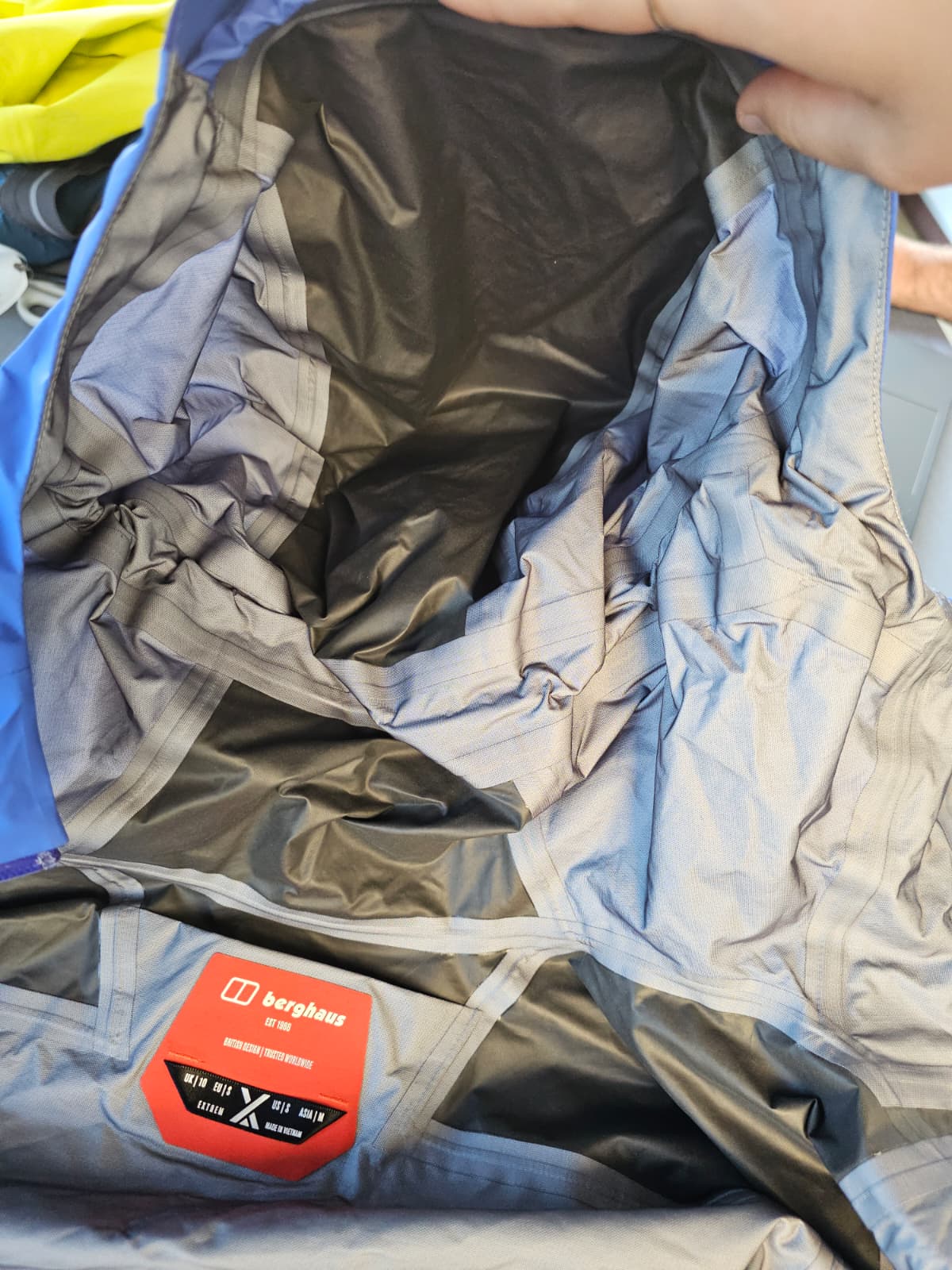 Berghaus Changtse Xtrem Activewear Full Zip Hooded Gore-Tex Technical Jacket - UK 10