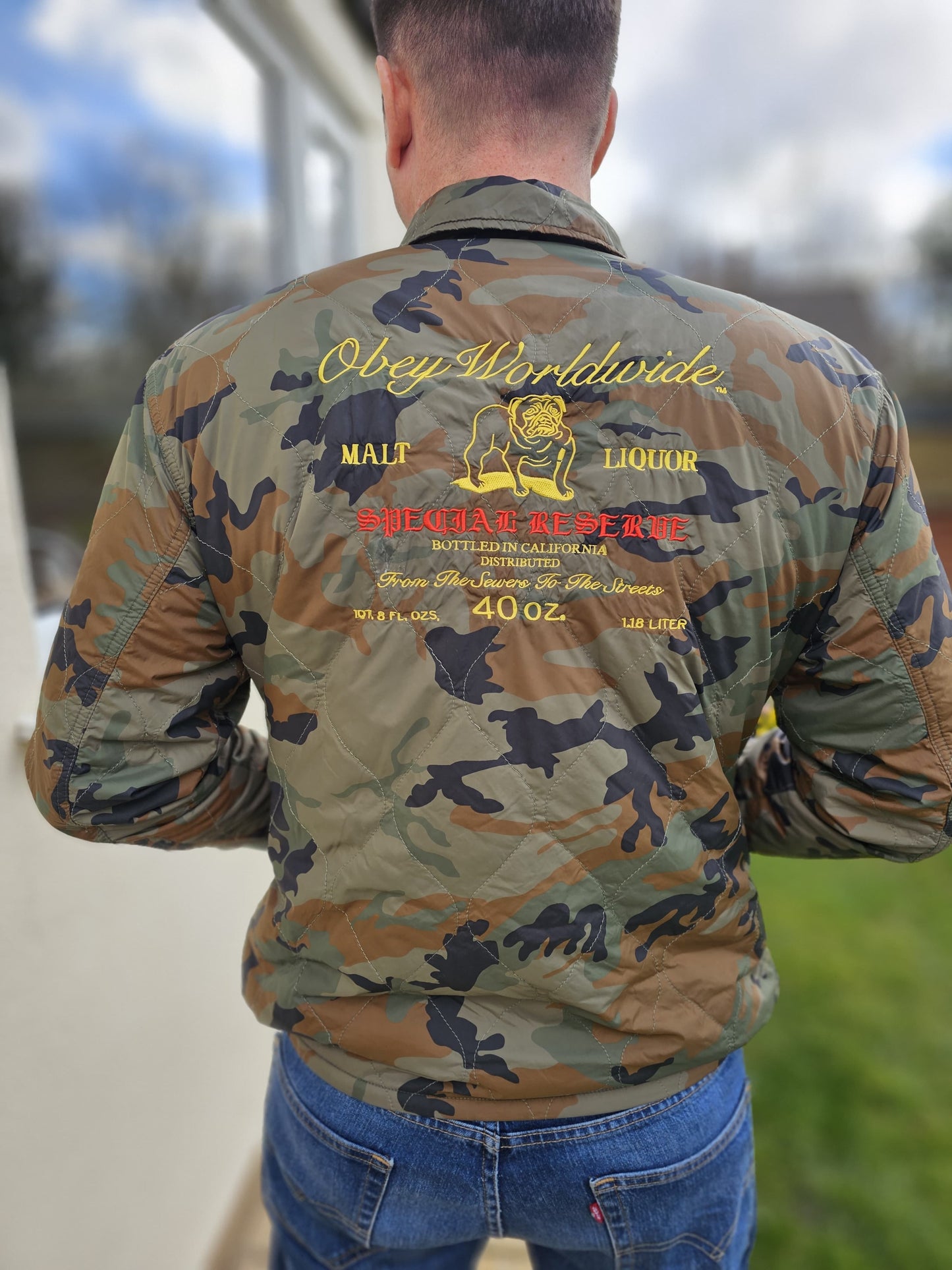 Awesome Obey Worldwide Camo Jacket Bull Dog Malt Whiskey Liquor Khaki - L/Large