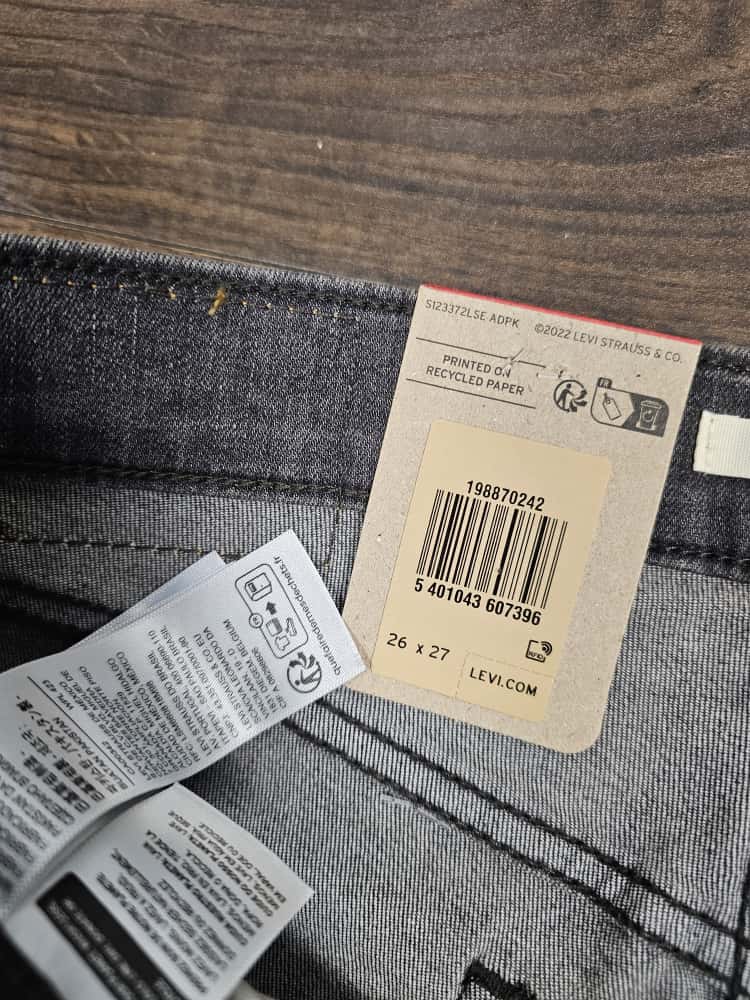 Levi's Womens Boyfriend Fit Mid Rise Tapered Leg washed Black Jeans - W26/L27