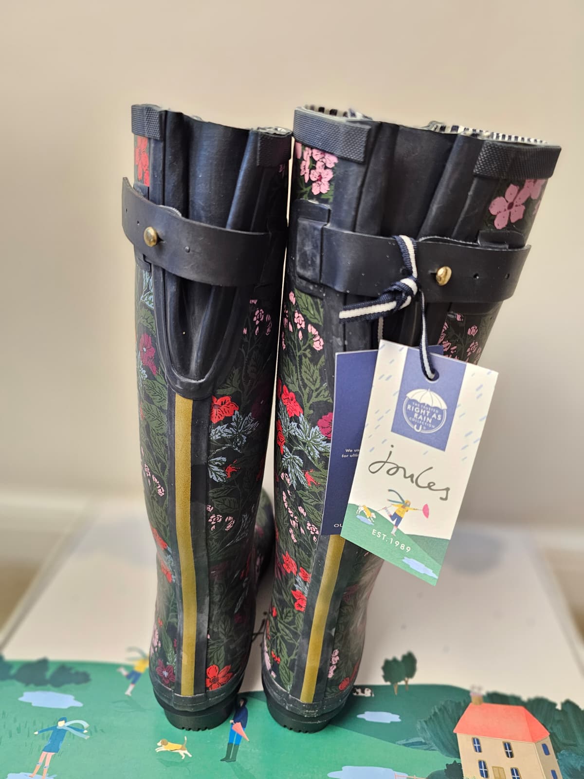 New In Box Joules Field Welly Art Floral Print Wellington Boots - RRP 59.95