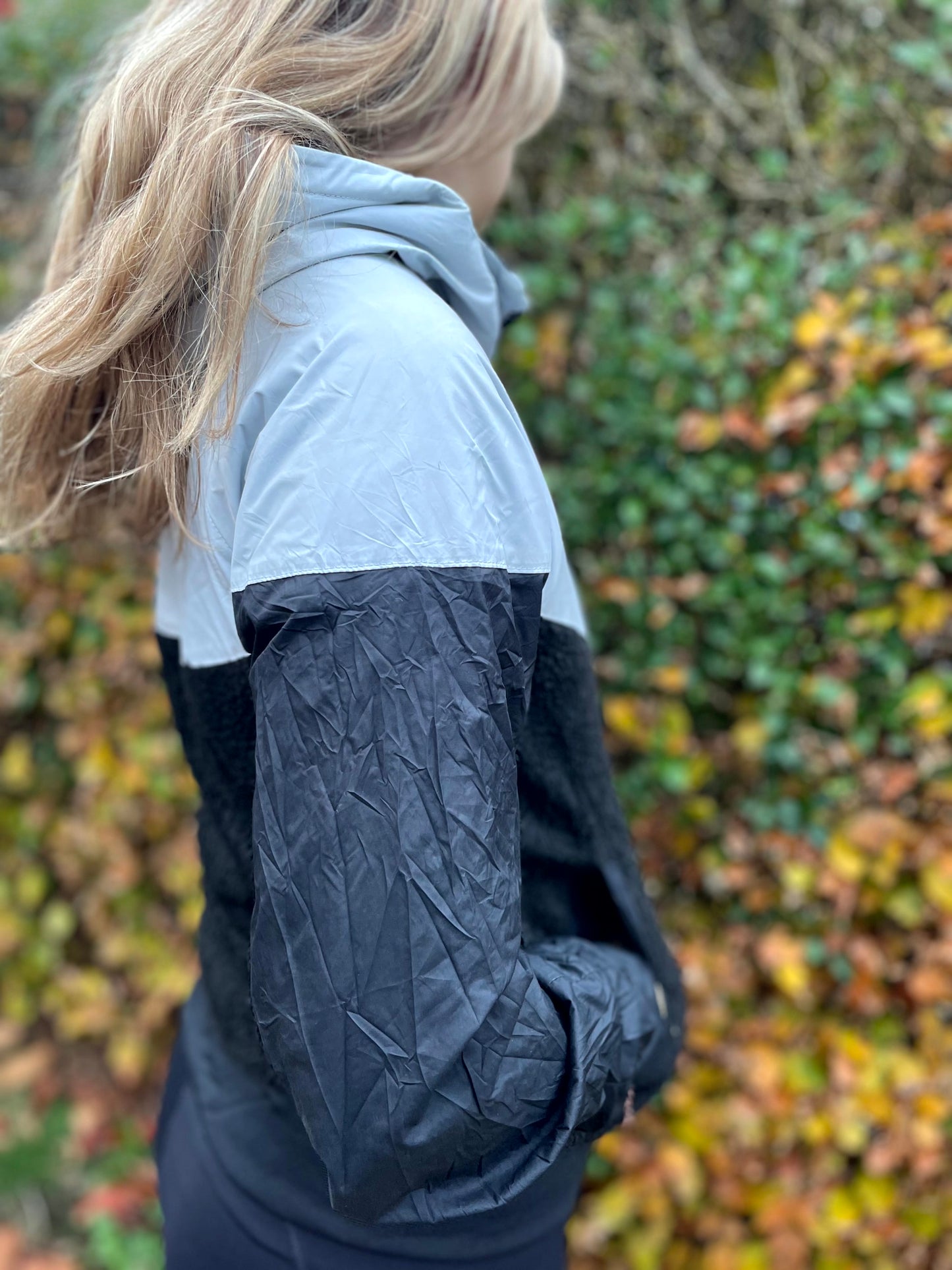 Nike Womens Hooded Fleece Sports Jacket - 6/8