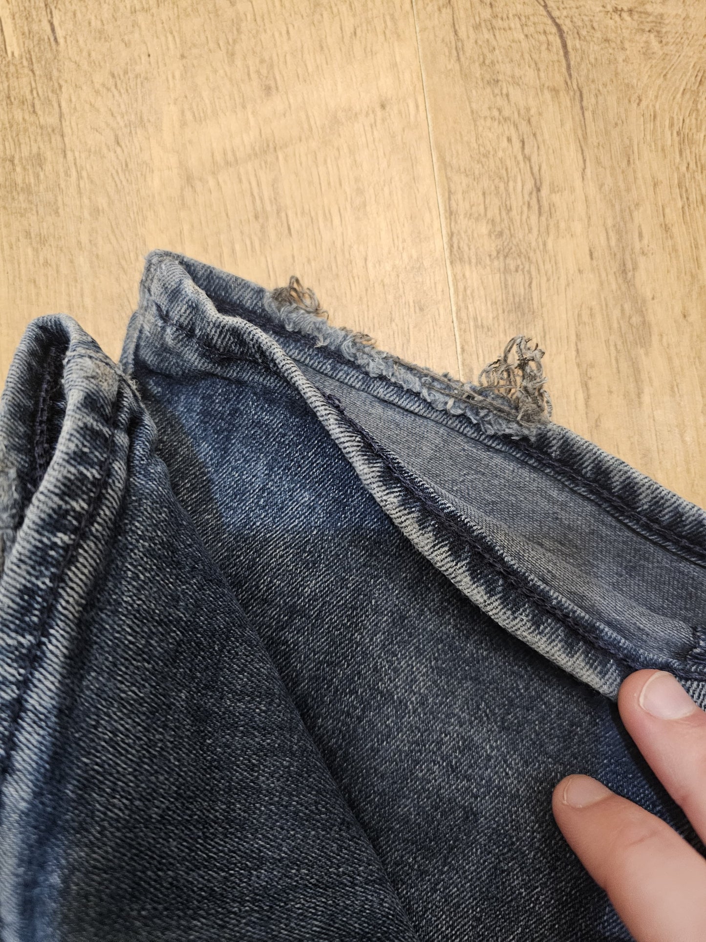 Levi's Blue Ripped Jeans 511 Slim Fit - W34/31L
