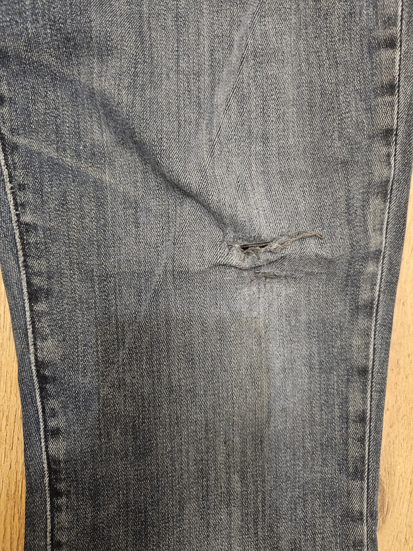 Levi's Blue Ripped Jeans 511 Slim Fit - W34/31L