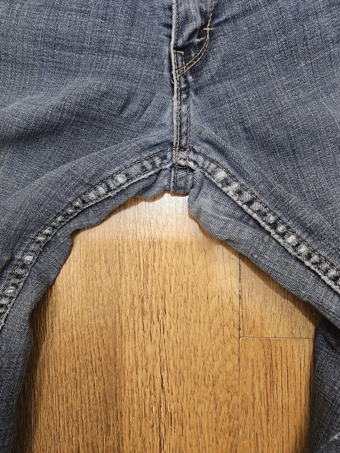 Levi's Womens Blue Jeans 514 Skinny Fit - W29/31L (C. UK 12)