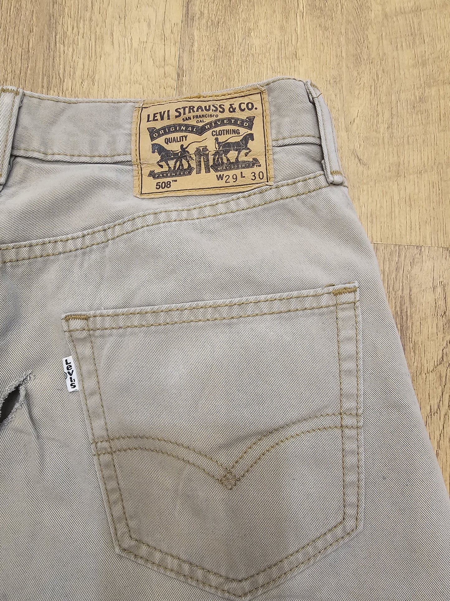 Levi's White Tabs Beige Jeans 508 Regular Taper Fit - W30/28L