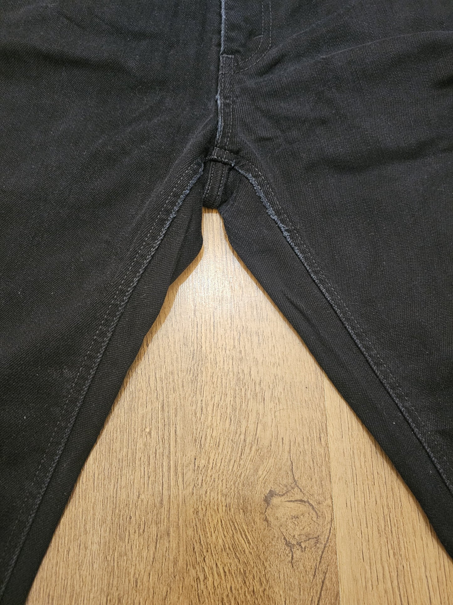 Levi's Black Jeans Athletic Taper Fit - W32/28L
