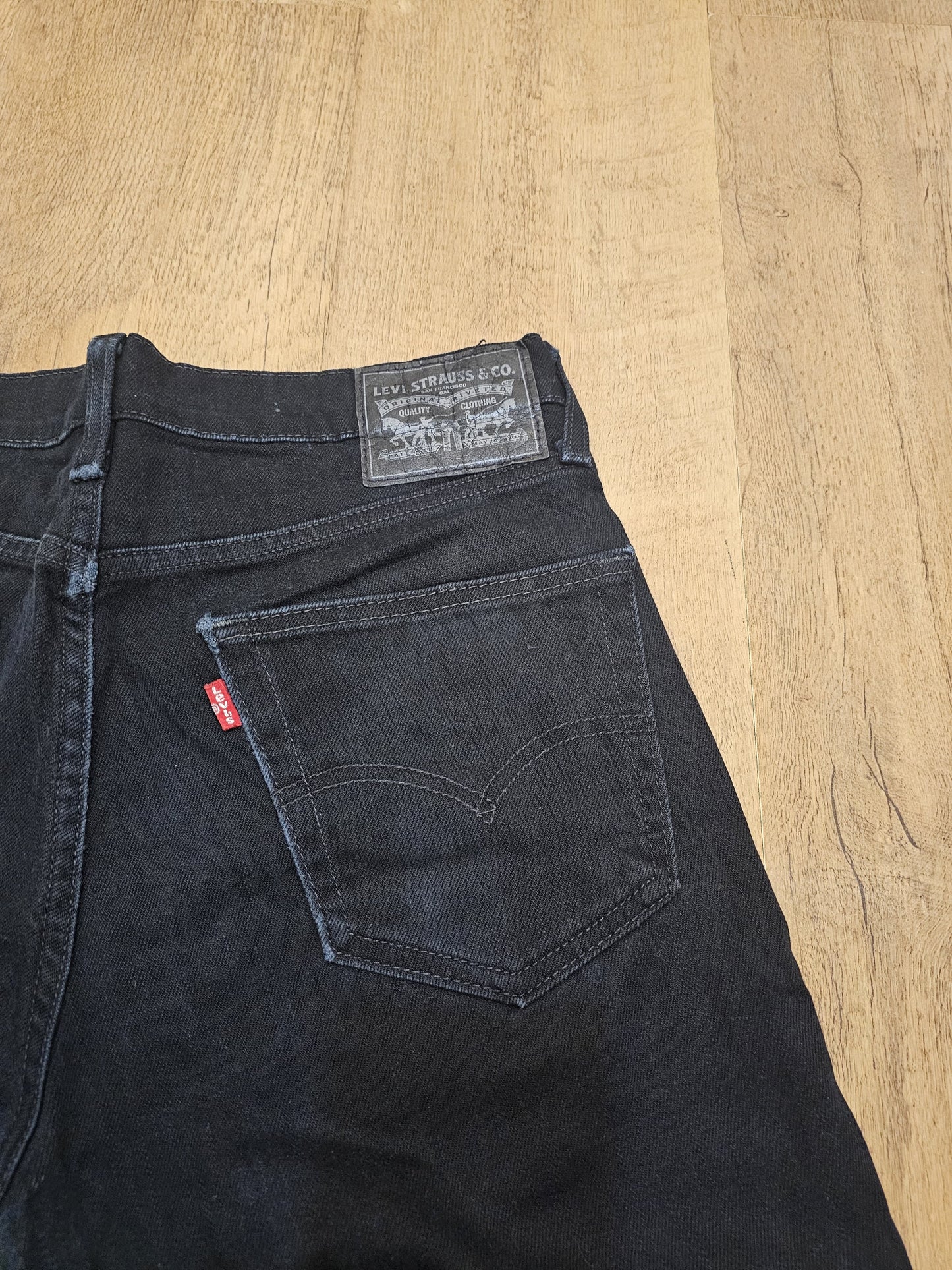 Levi's Black Jeans Athletic Taper Fit - W32/28L