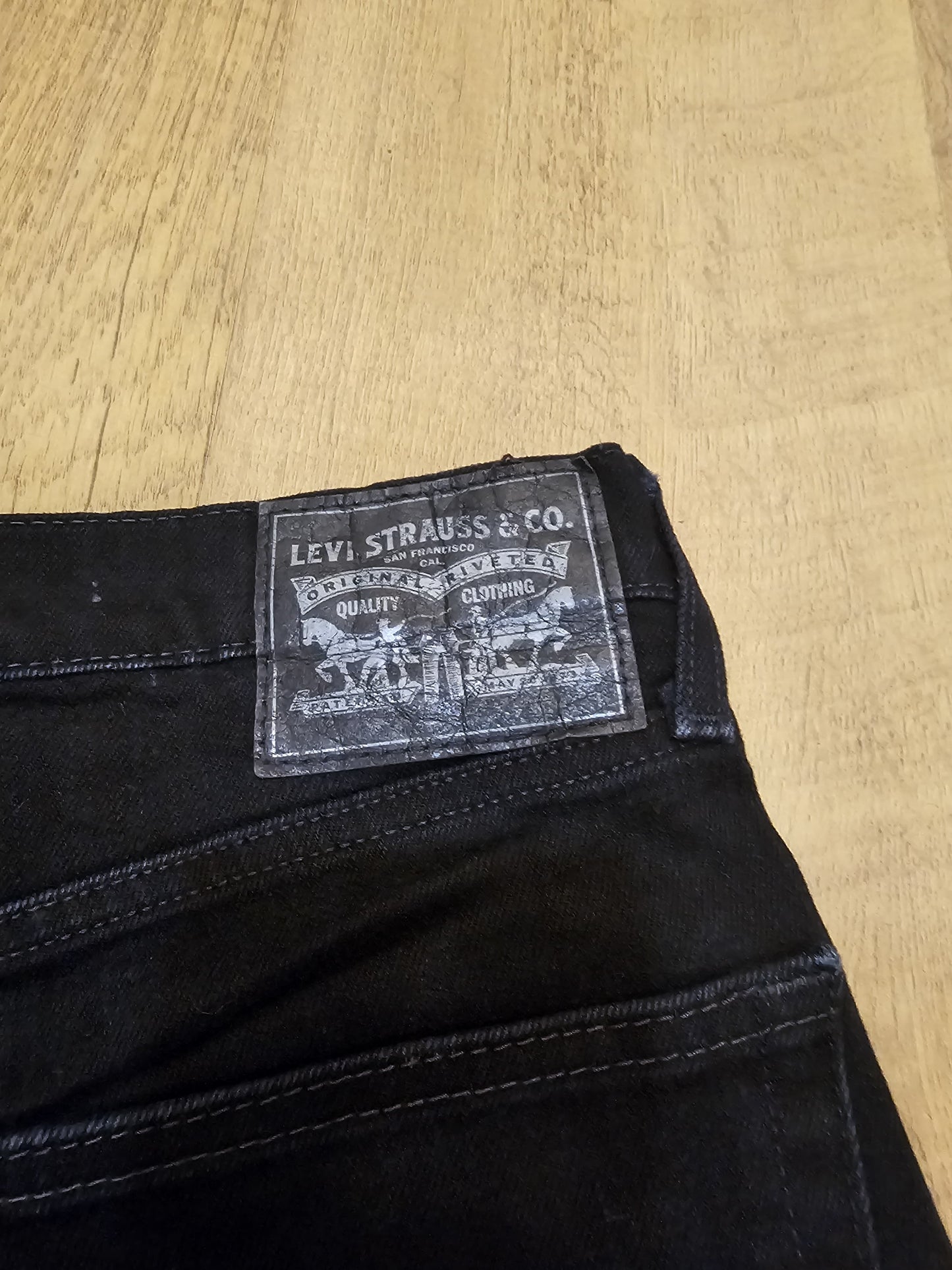 Levi's Black Jeans Athletic Taper Fit - W32/28L