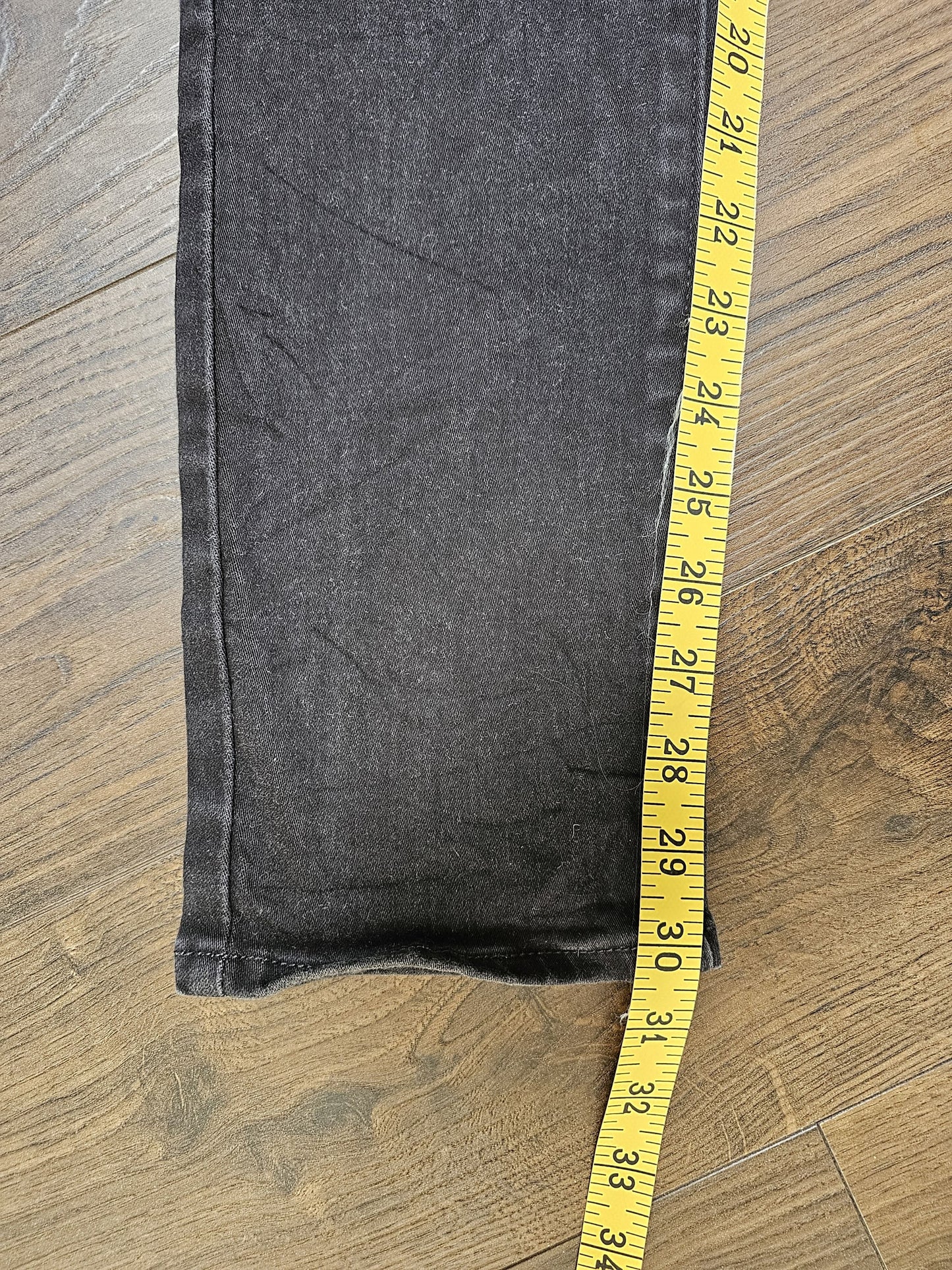 Levi's Womens Black Jeans Mid Rise Skinny Fit 4M W26/30L