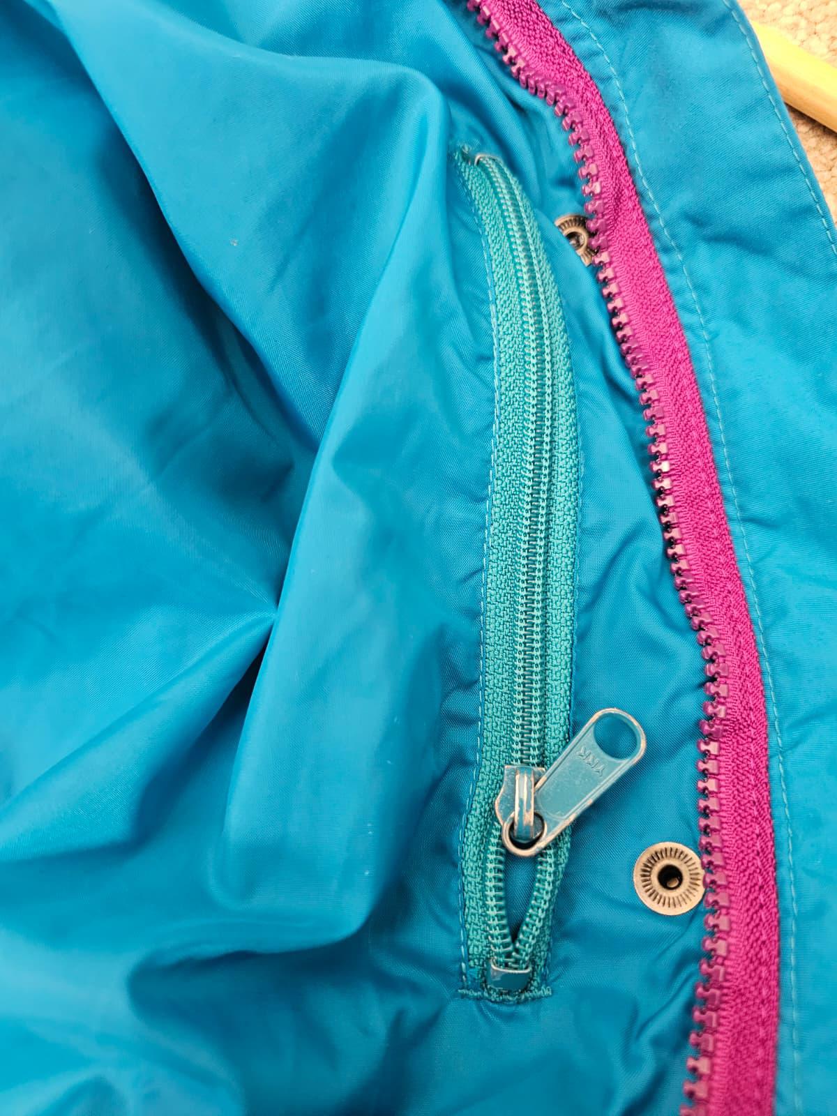 Columbia Vintage Womens Full Zip Wind Breaker/Water Resistant Jacket - M/Medium