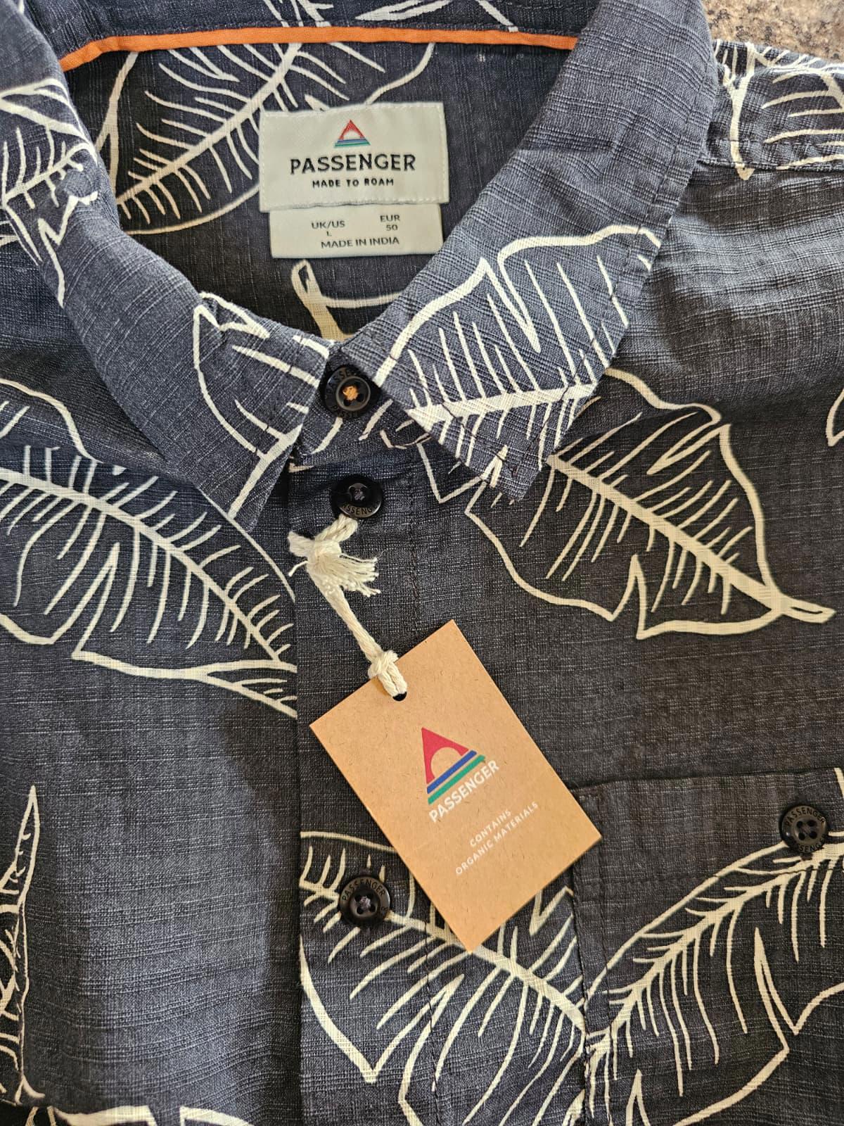 Passenger Men's Short Sleeve Pattern Leaf Print Adventure Shirt - L/Large