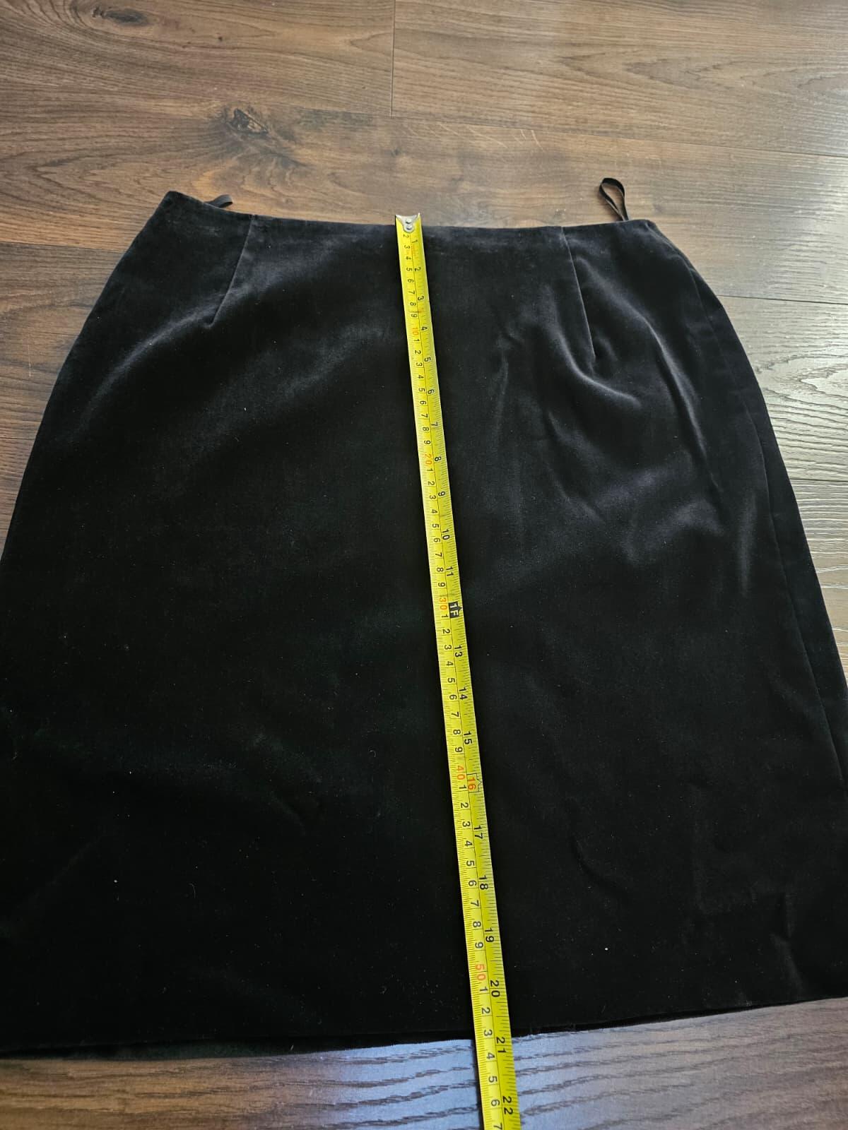 St Michael Marks & Spencer Vintage Retro Velvet Pencil Skirt - UK 12 - Black