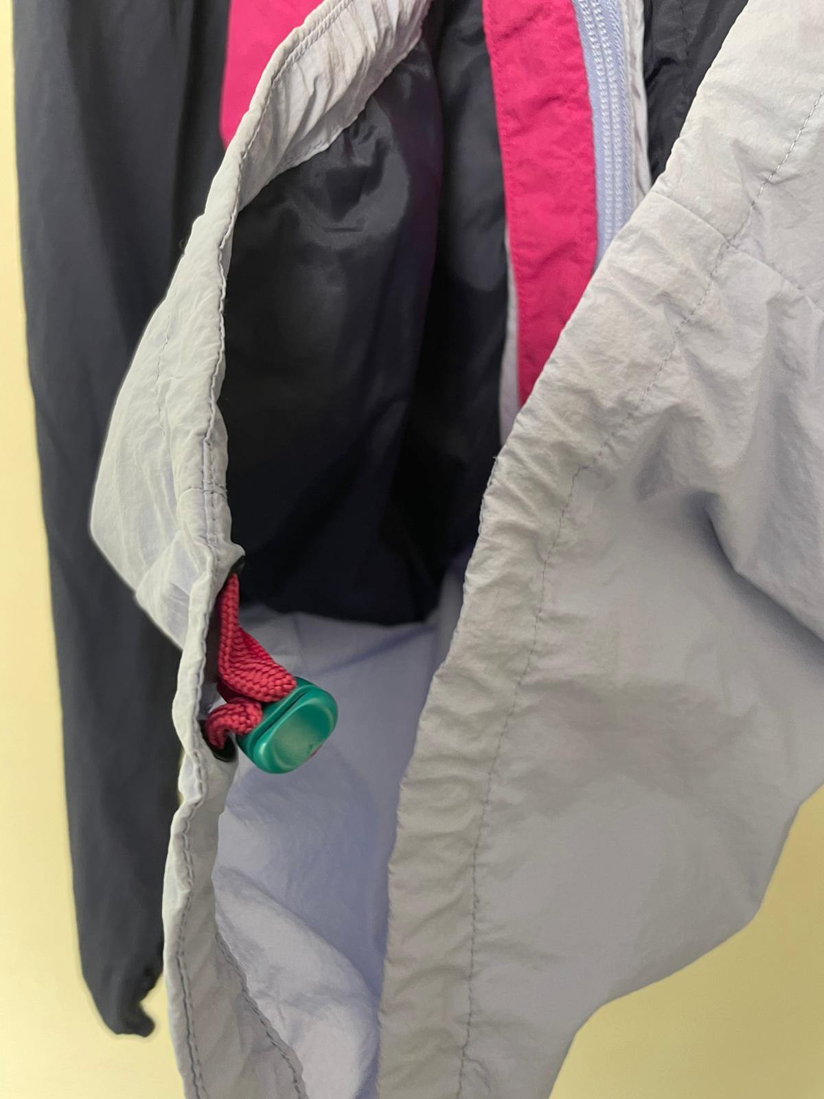 Berghaus Full Zip Windbreaker Hooded Jacket - S/Small - Unisex
