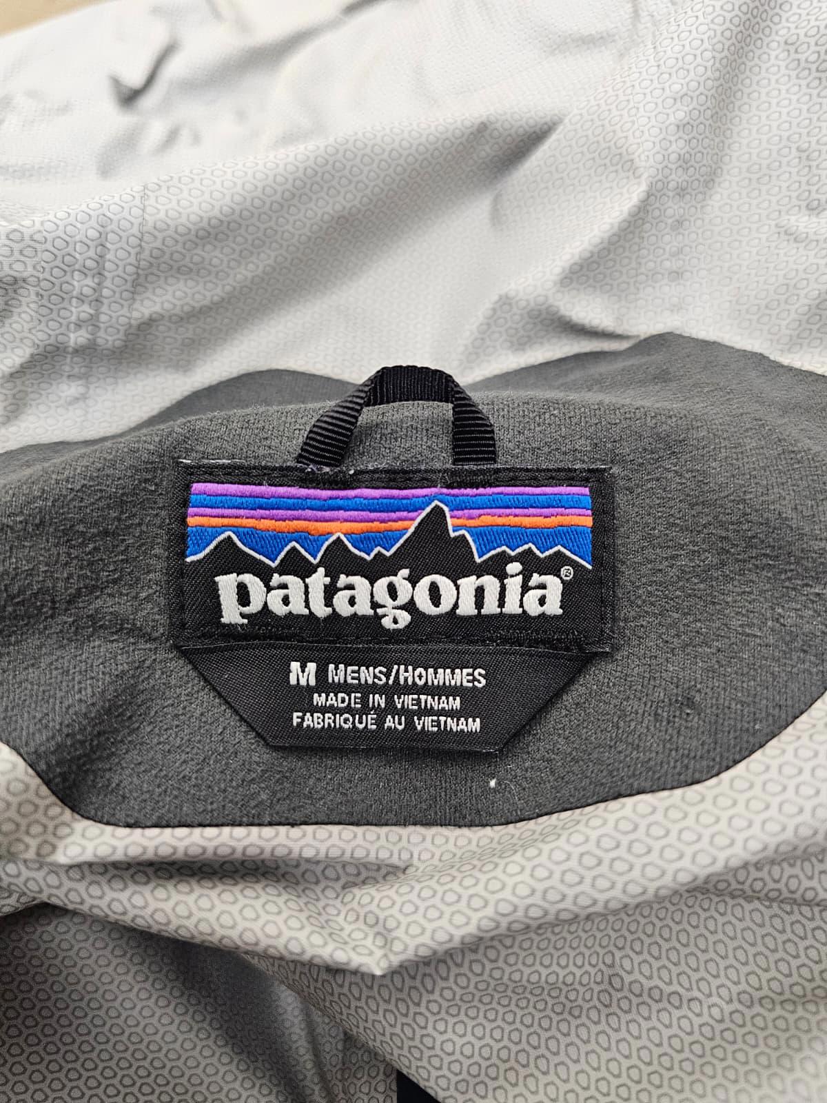 Patagonia Mens H2NO Torrent Shell Taped Seams Full Zip Waterproof Jacket - M