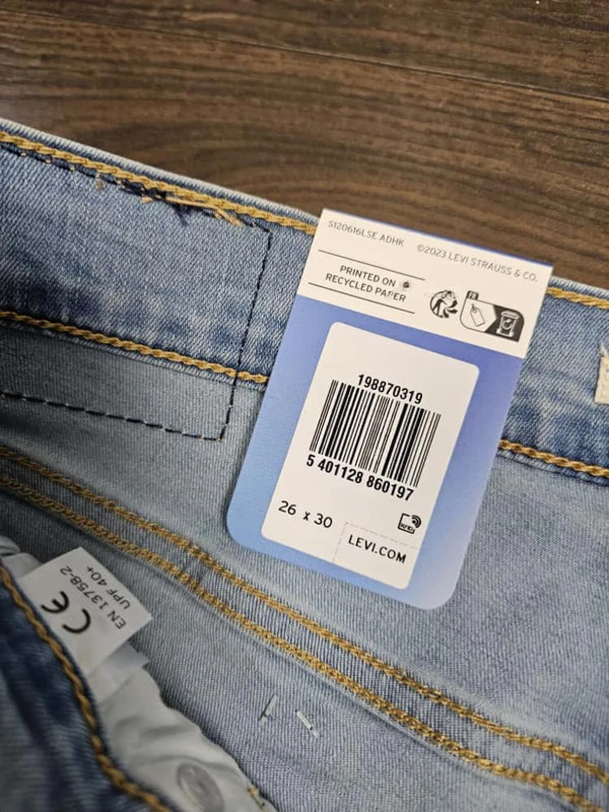 Levi's Womens Boyfriend Fit Mid Rise Tapered Leg Blue Jeans - W26/L30
