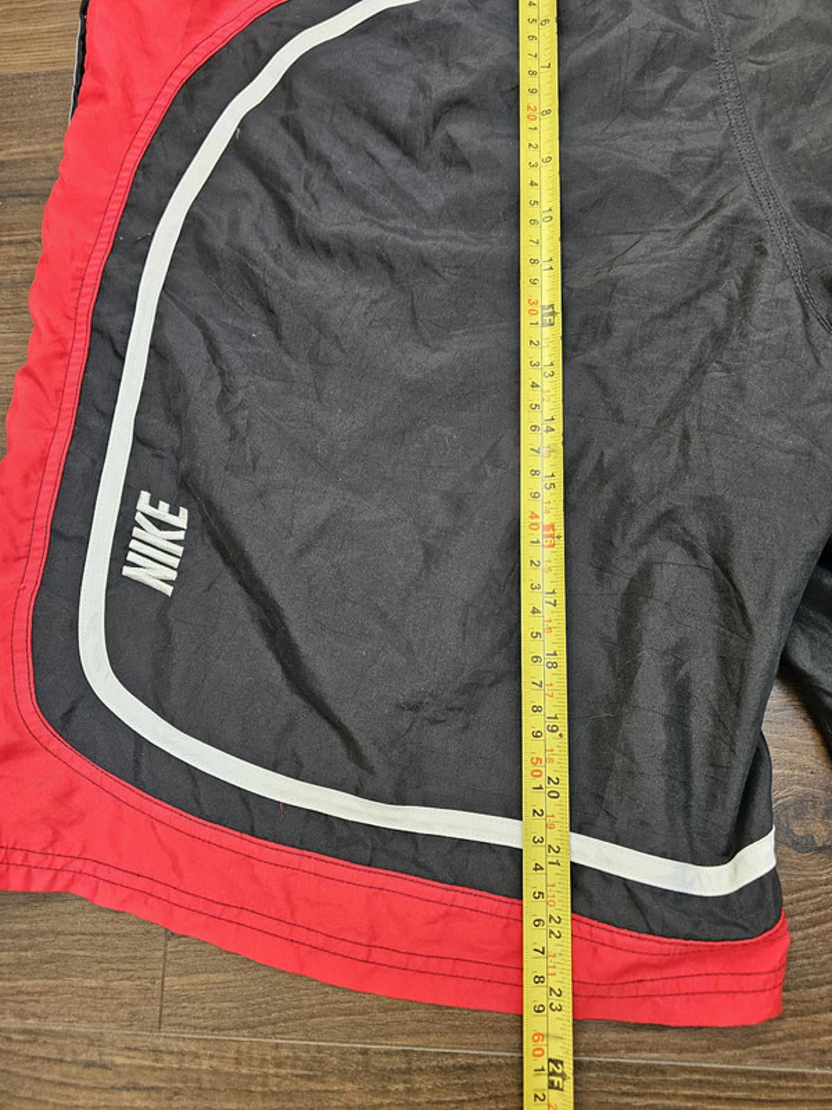 Vintage Y2K 2000's Nike Black/Red Lined Shorts - XXL/xxxL  Gym Swim