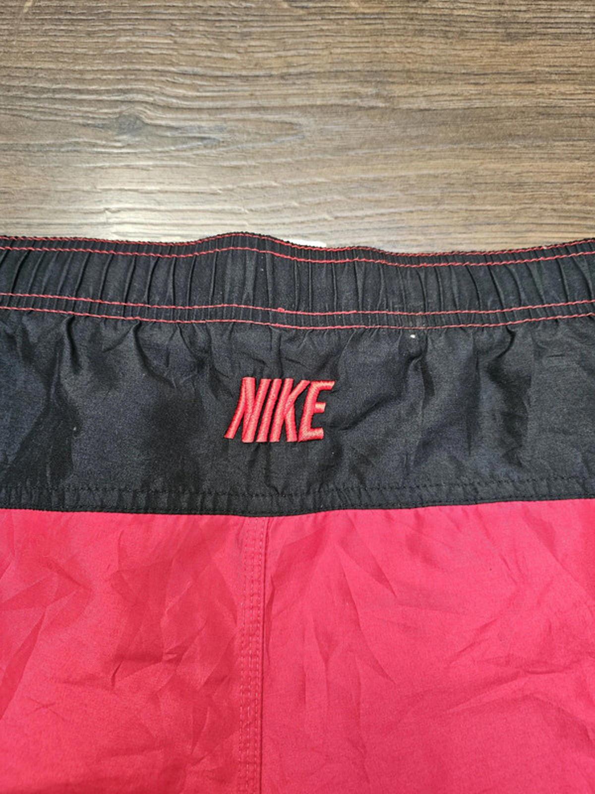 Vintage Y2K 2000's Nike Embroidered Swoosh Black/Red Shorts - XL/Extra Large/36