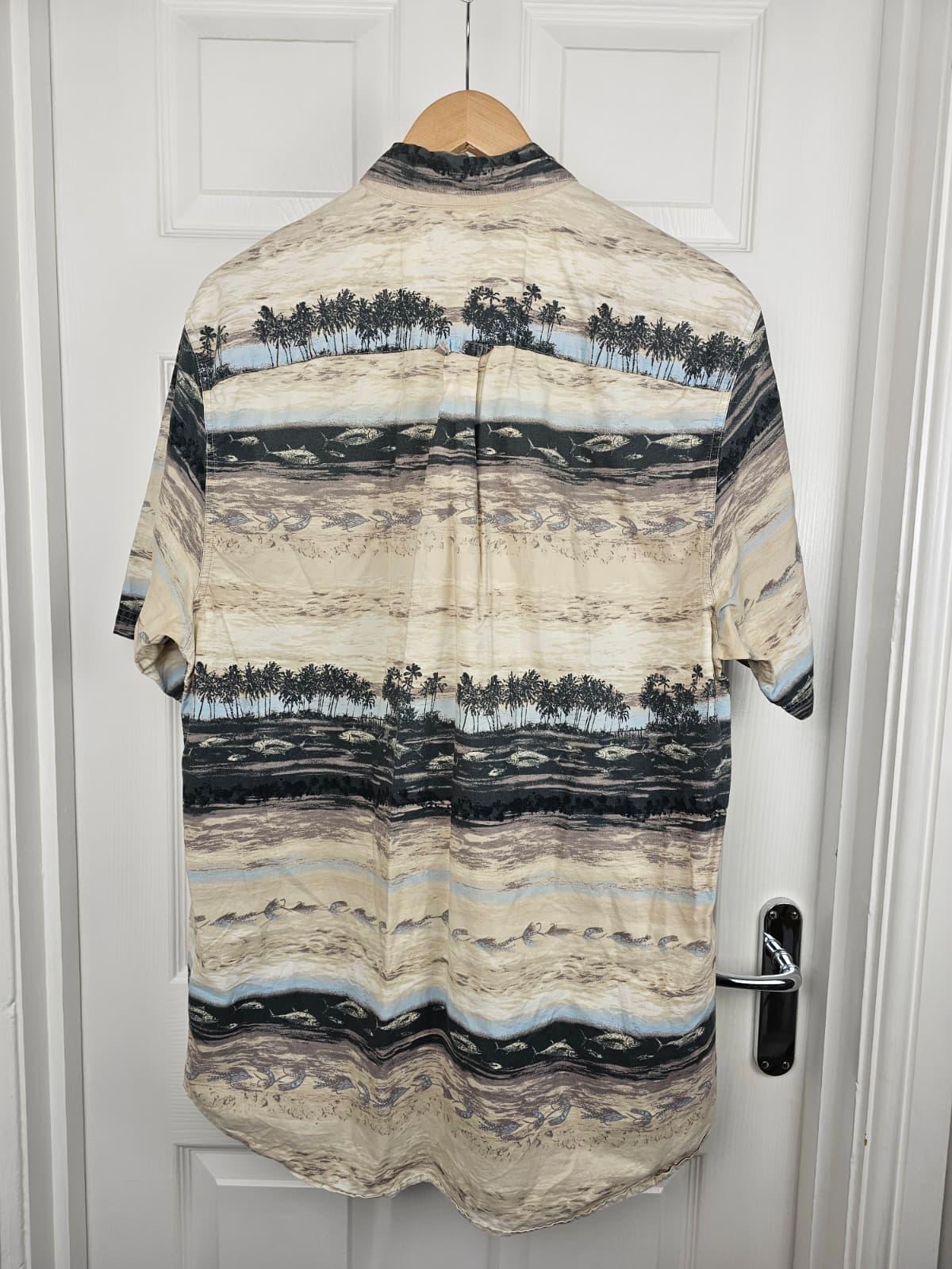 Columbia Mens Short Sleeve Button Up Fishing Print Shirt - XL/Extra Large
