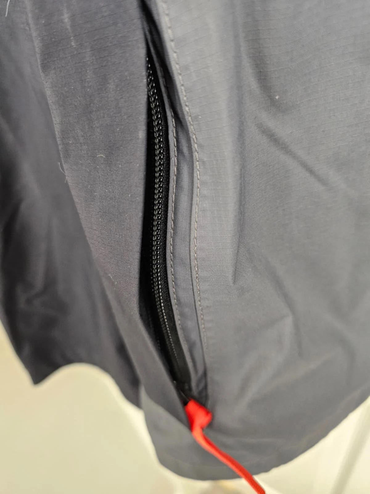 Berghaus Black/Grey Unisex Smock 86 Half Zip Hooded Jacket - M/Medium Hike Walk