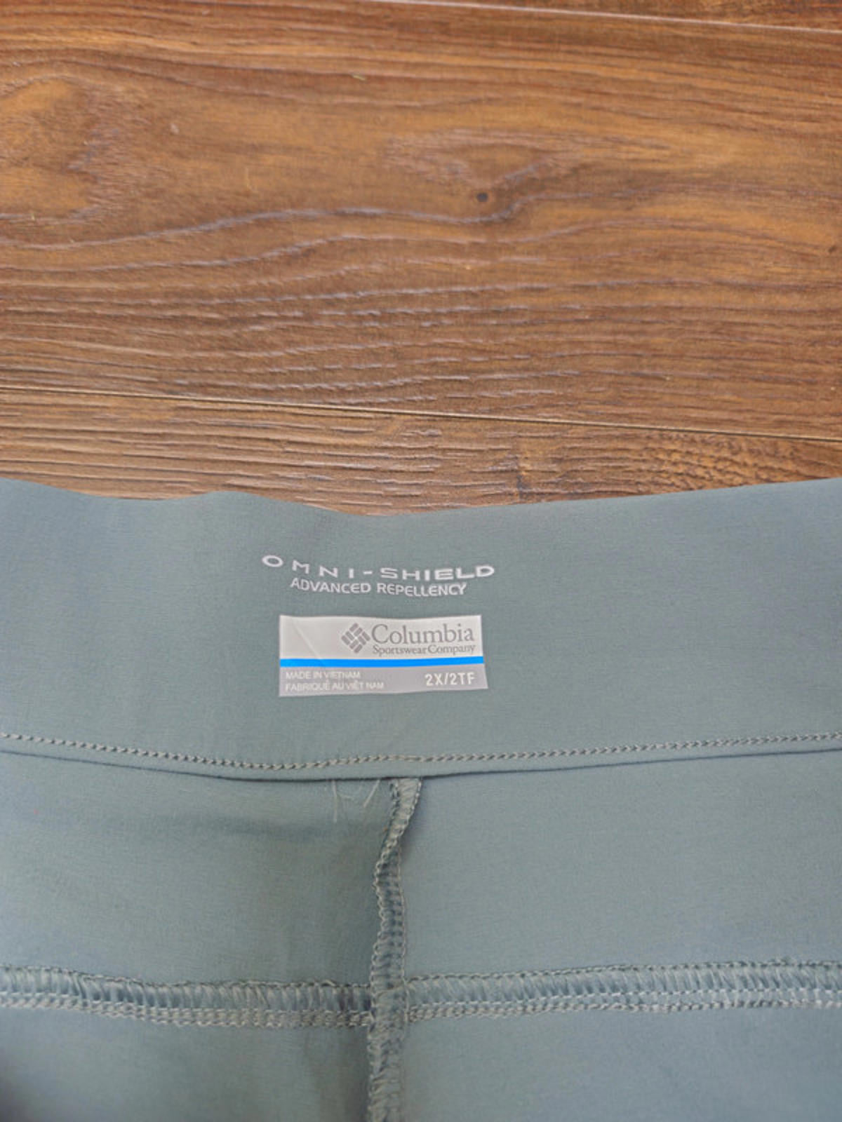 Columbia Womens Teal Omni-Shield Activewear Sports/Hiking- 2XL Tall Fit - W44/L6
