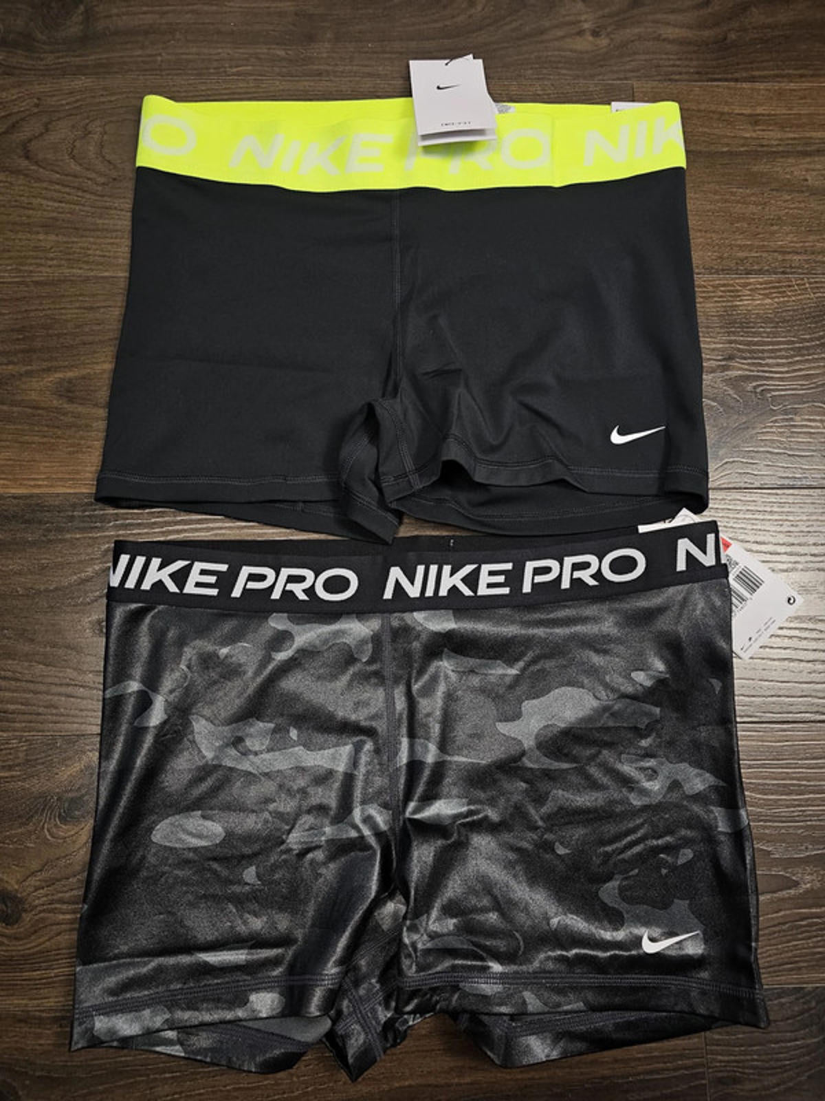 Nike Pro Training Womens Dri-Fit Activewear/Gym Bundle - Vest Top Booty Shorts