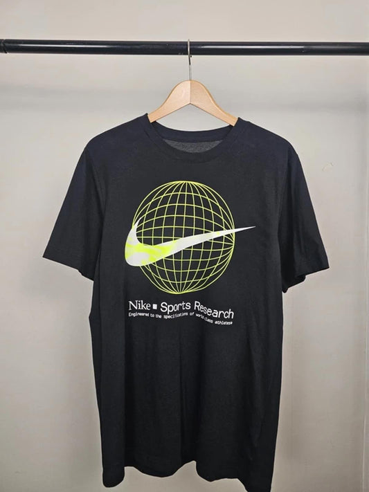 Nike Men's Dri-Fit Short Sleeve World Sports Research Print Top/T-Shirt - M/Medium