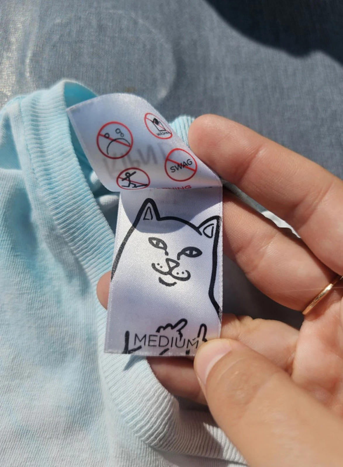 Ripndip Unisex Short Sleeve 'Lying Cat' Big Print Short Sleeve T-Shirt - M