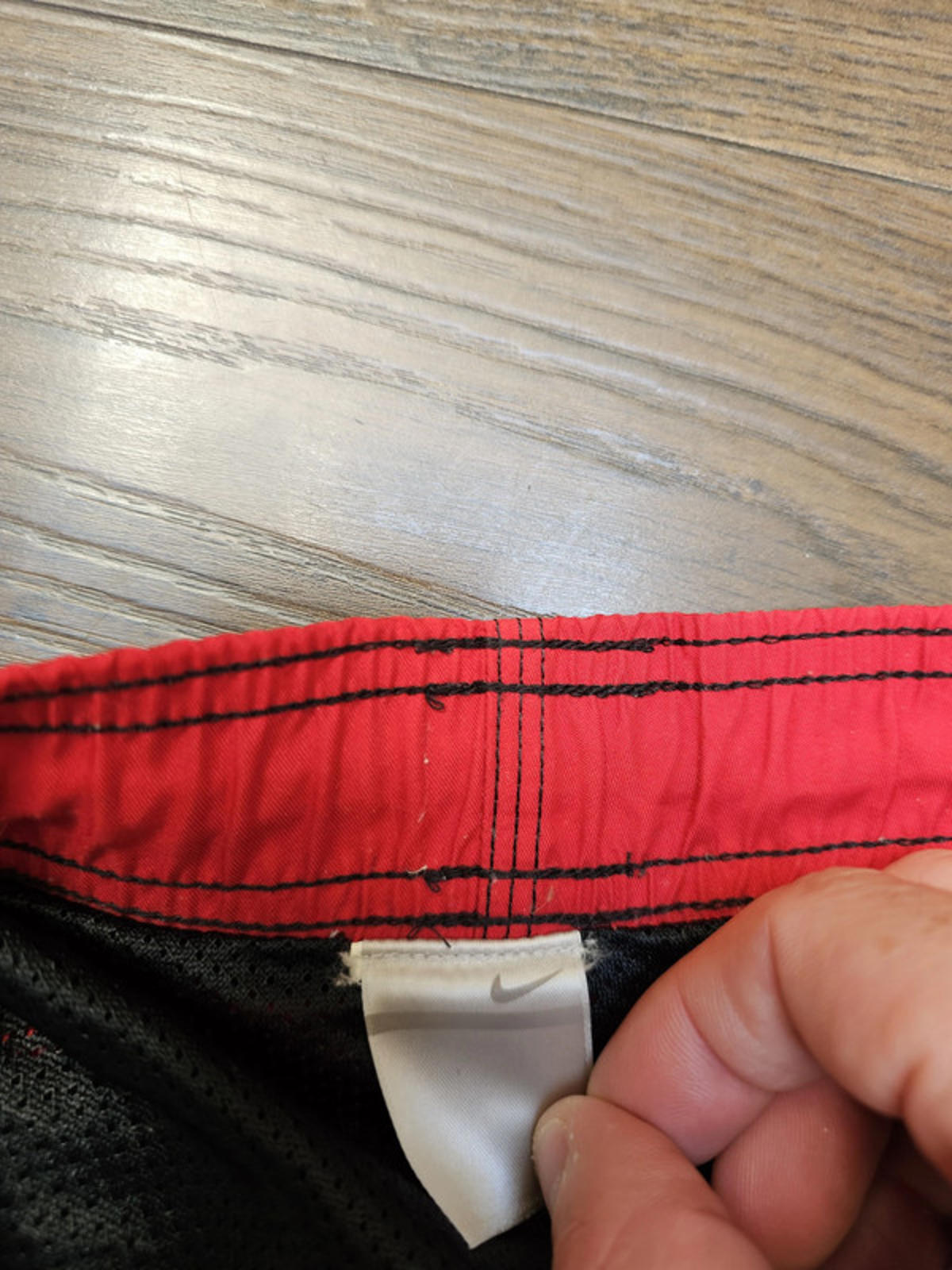 Vintage Y2K 2000's Nike Black/Red Lined Shorts - XXL/xxxL  Gym Swim