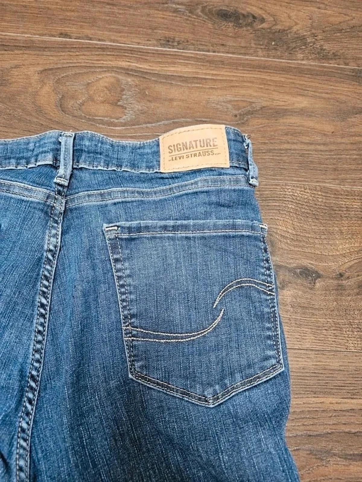 Levi's Womens Blue Jeans Shaping High Rise Straight 4 W27/30L 8-10 Denim Trouser