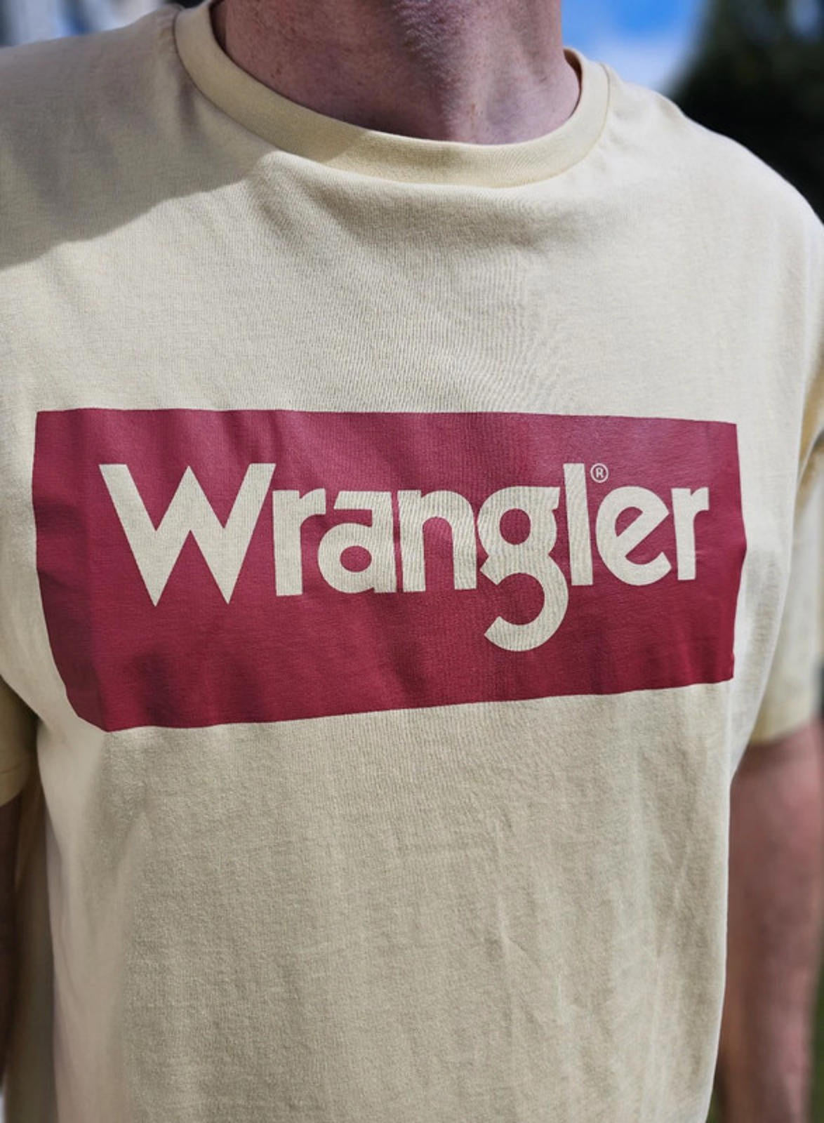 Brand New Wrangler Big Spellout Print Yellow Short Sleeve T-Shirt - XXL/3XL