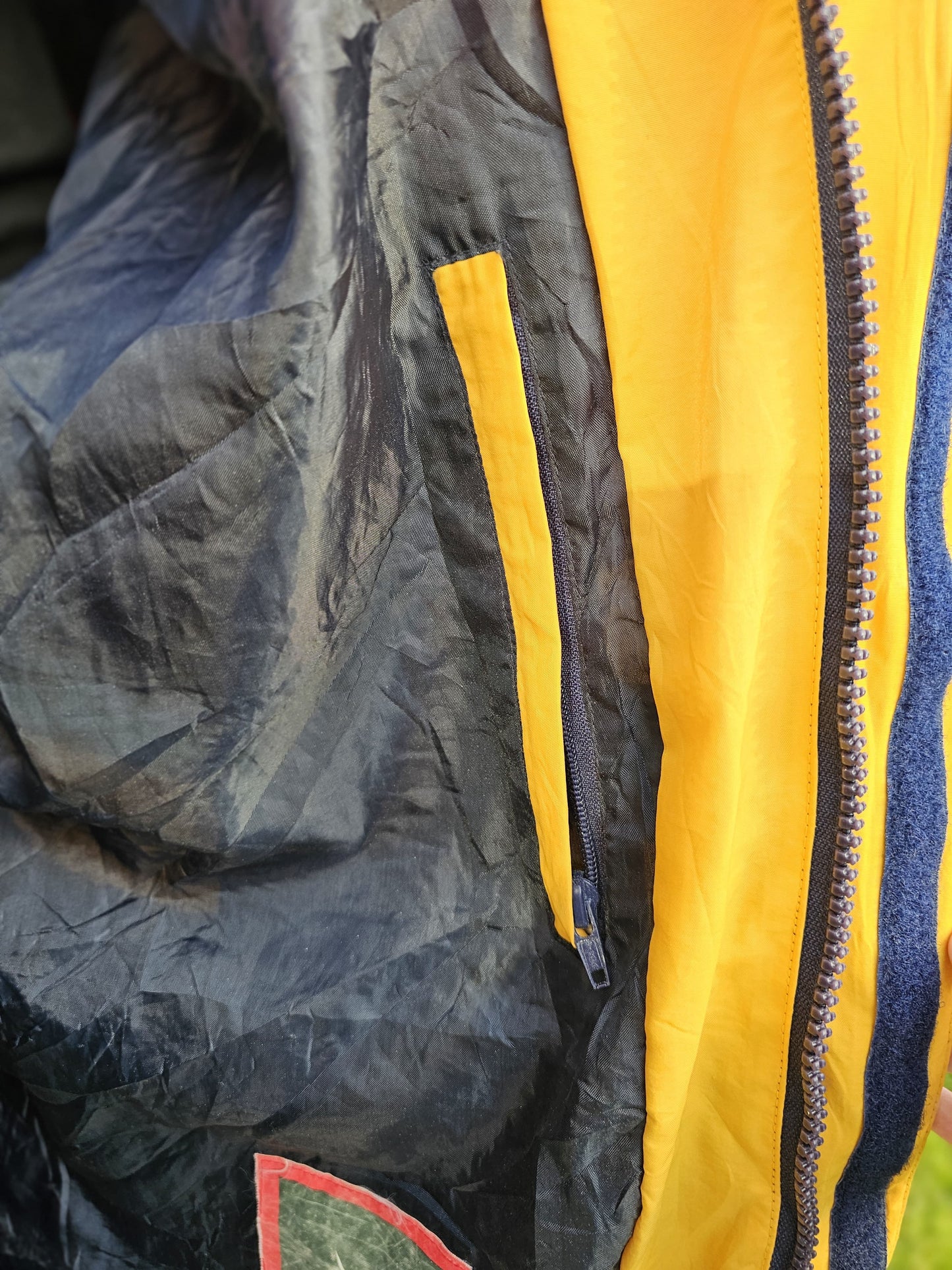 Awesome Vintage Helly Hansen Sailing/Outdoor Windbreaker Jacket - L/Large