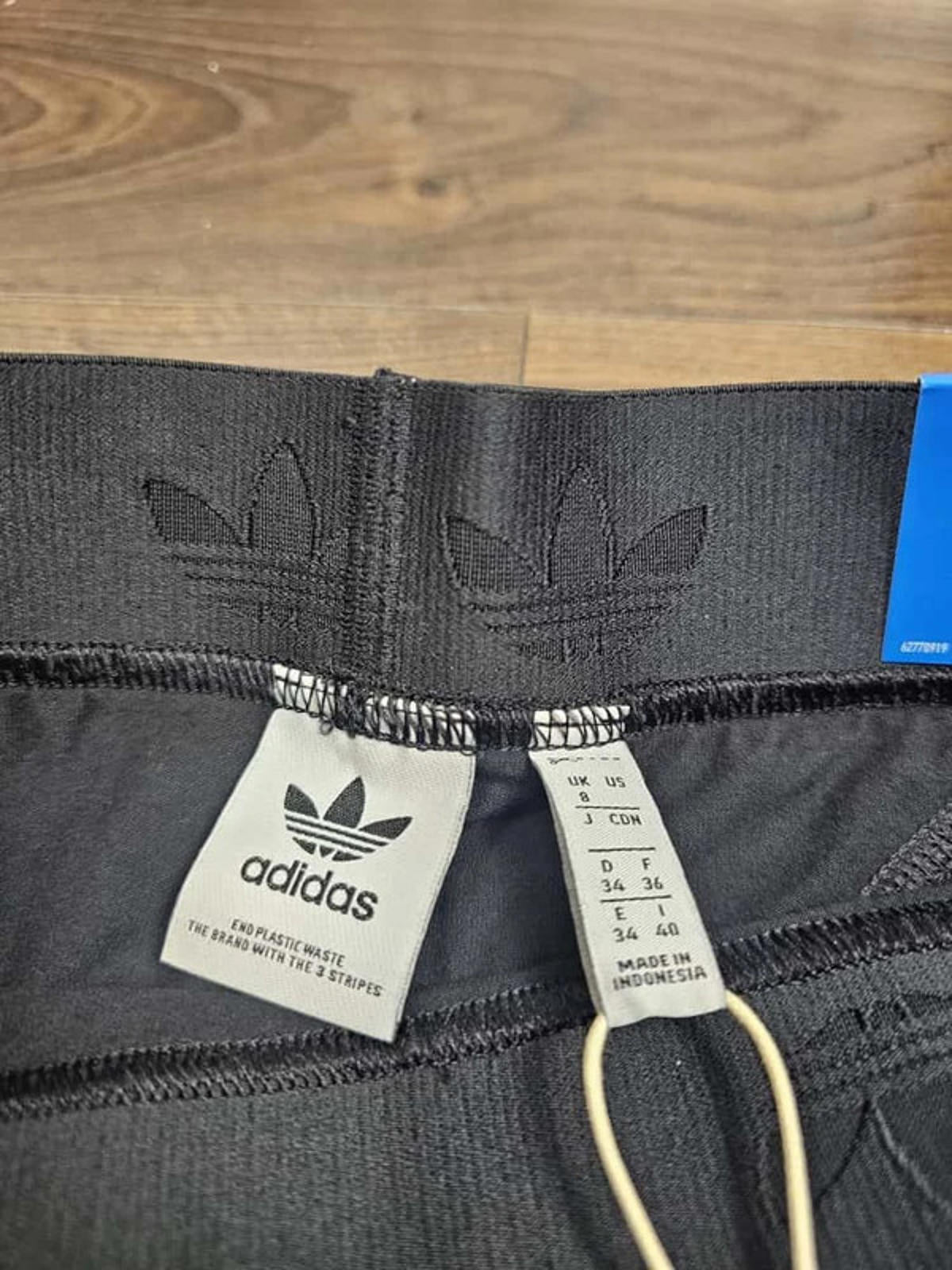Adidas Originals Luxe Lounge Legging Shorts - UK 8 - Black