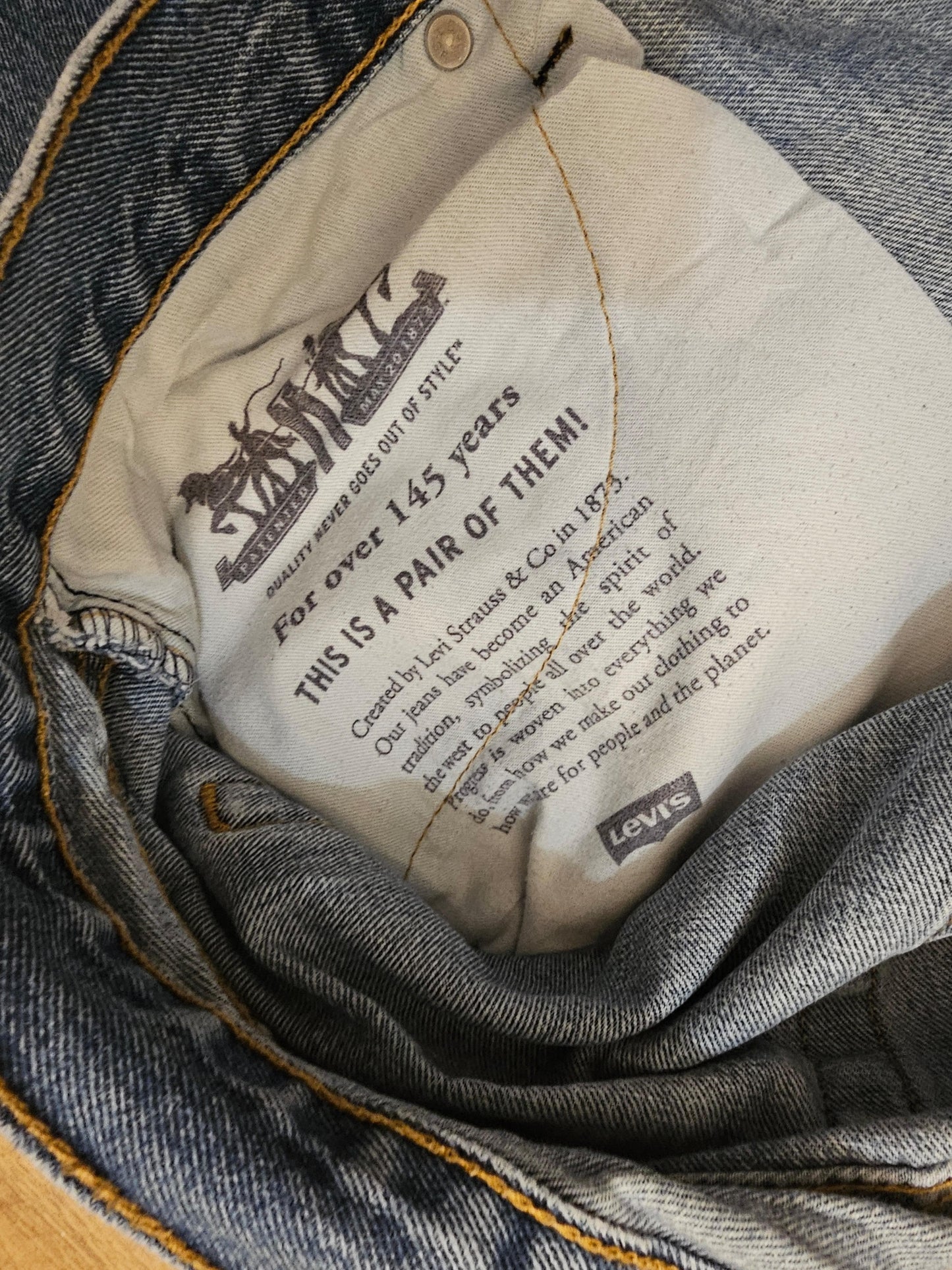 Levi's Blue Jeans 550 Relaxed Fit - W38/29L